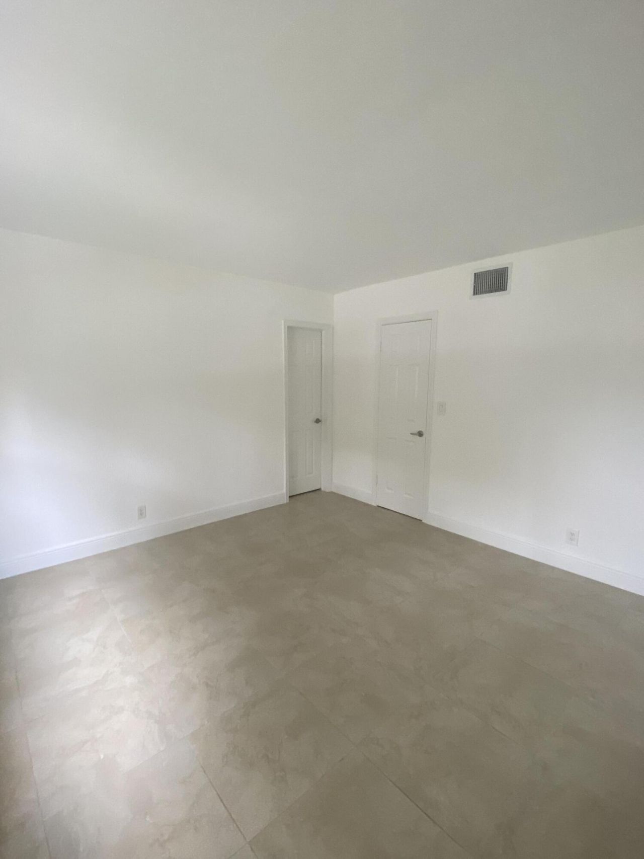 560-570 NE 19th Avenue, Deerfield Beach, FL 33441 Photo