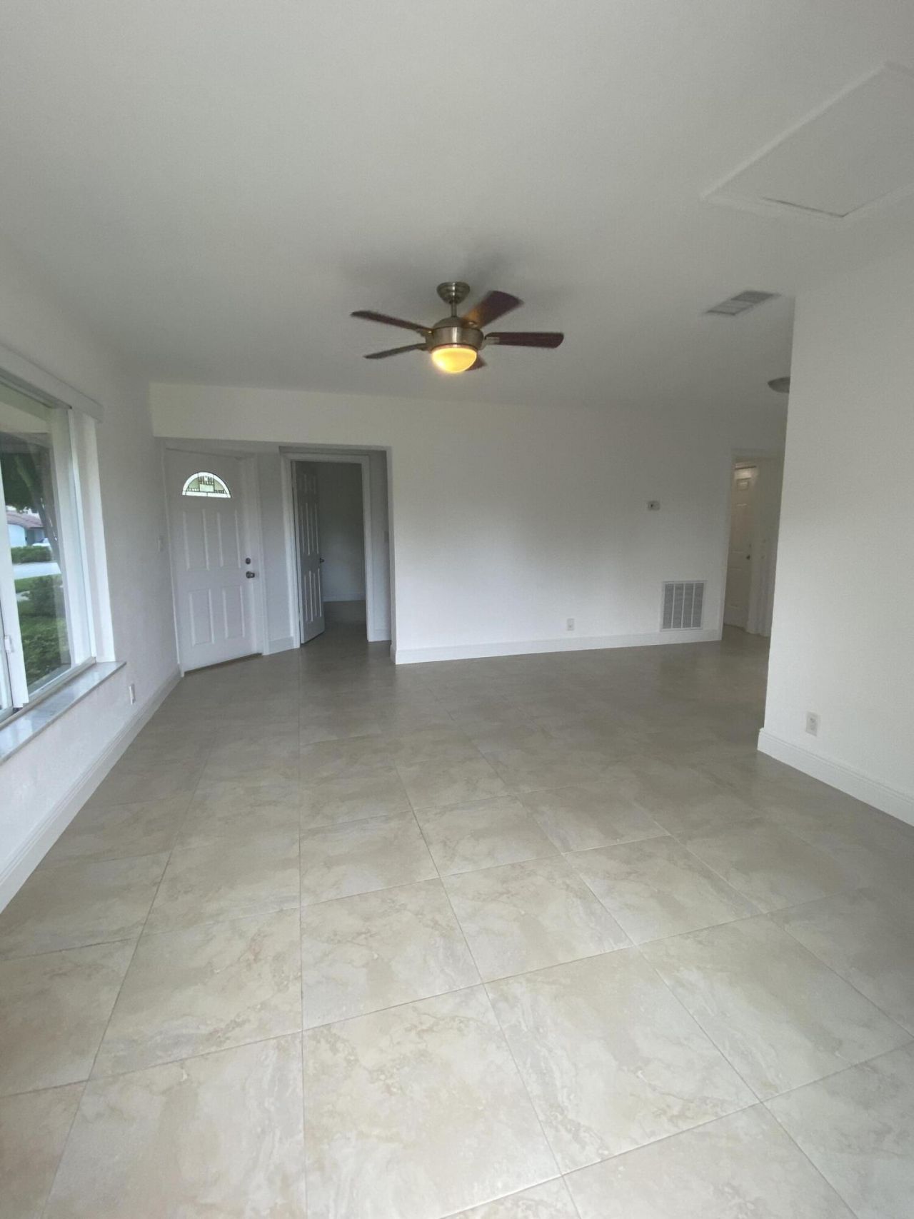 560-570 NE 19th Avenue, Deerfield Beach, FL 33441 Photo