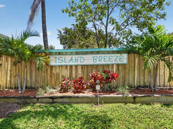 305 SW 16th Street, Fort Lauderdale, FL 33315