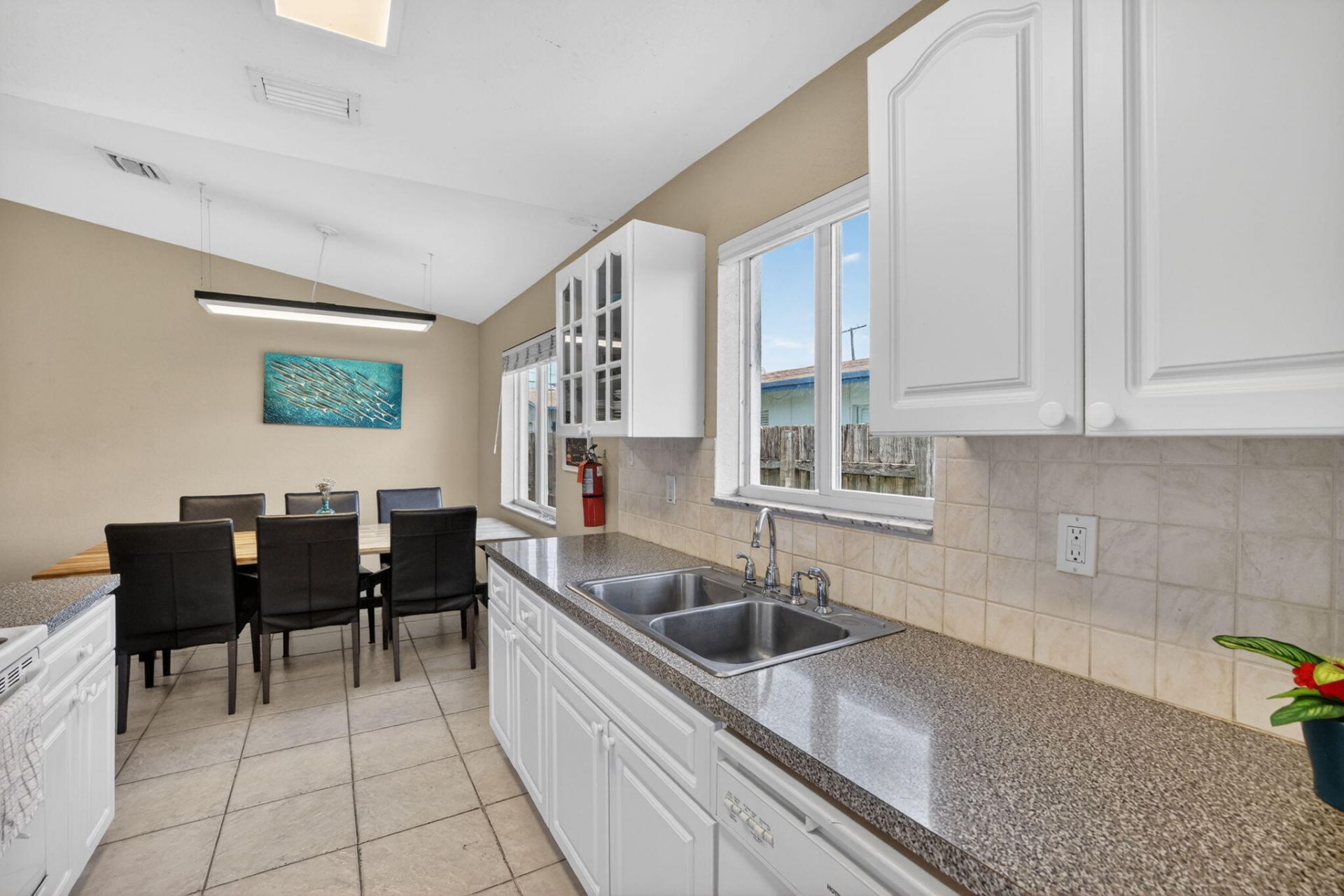 305 SW 16th Street, Fort Lauderdale, FL 33315 Photo