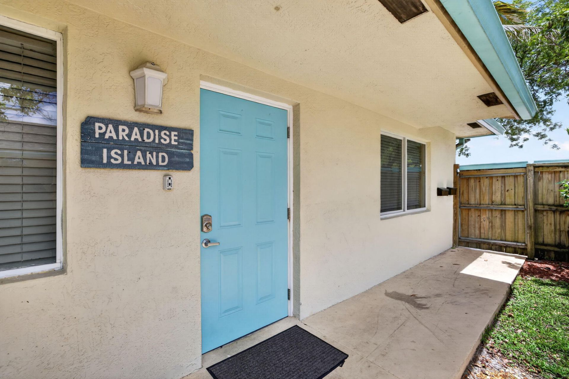 305 SW 16th Street, Fort Lauderdale, FL 33315 Photo