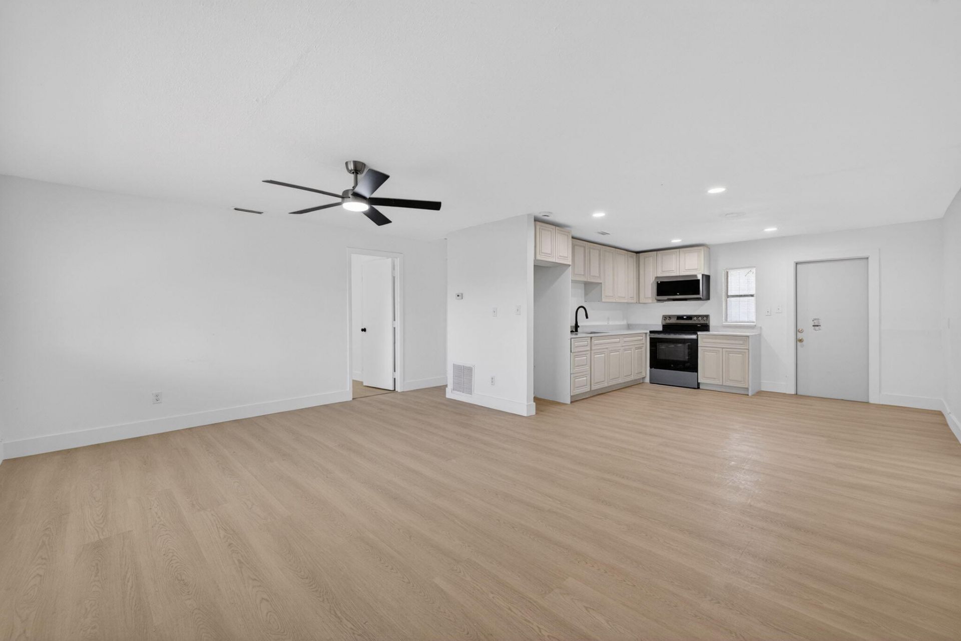 812 N 24th Street, Fort Pierce, FL 34950 Photo
