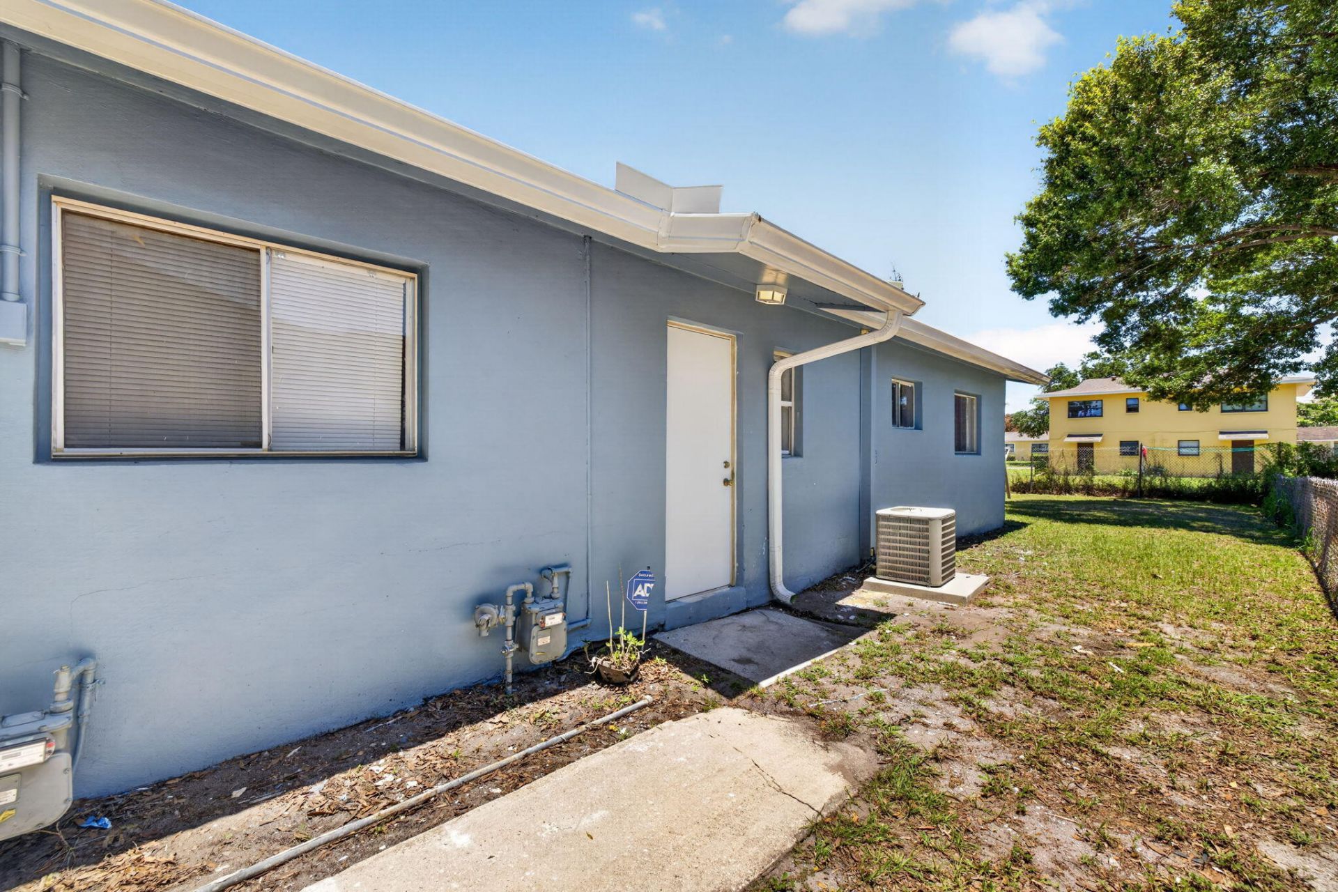 812 N 24th Street, Fort Pierce, FL 34950 Photo