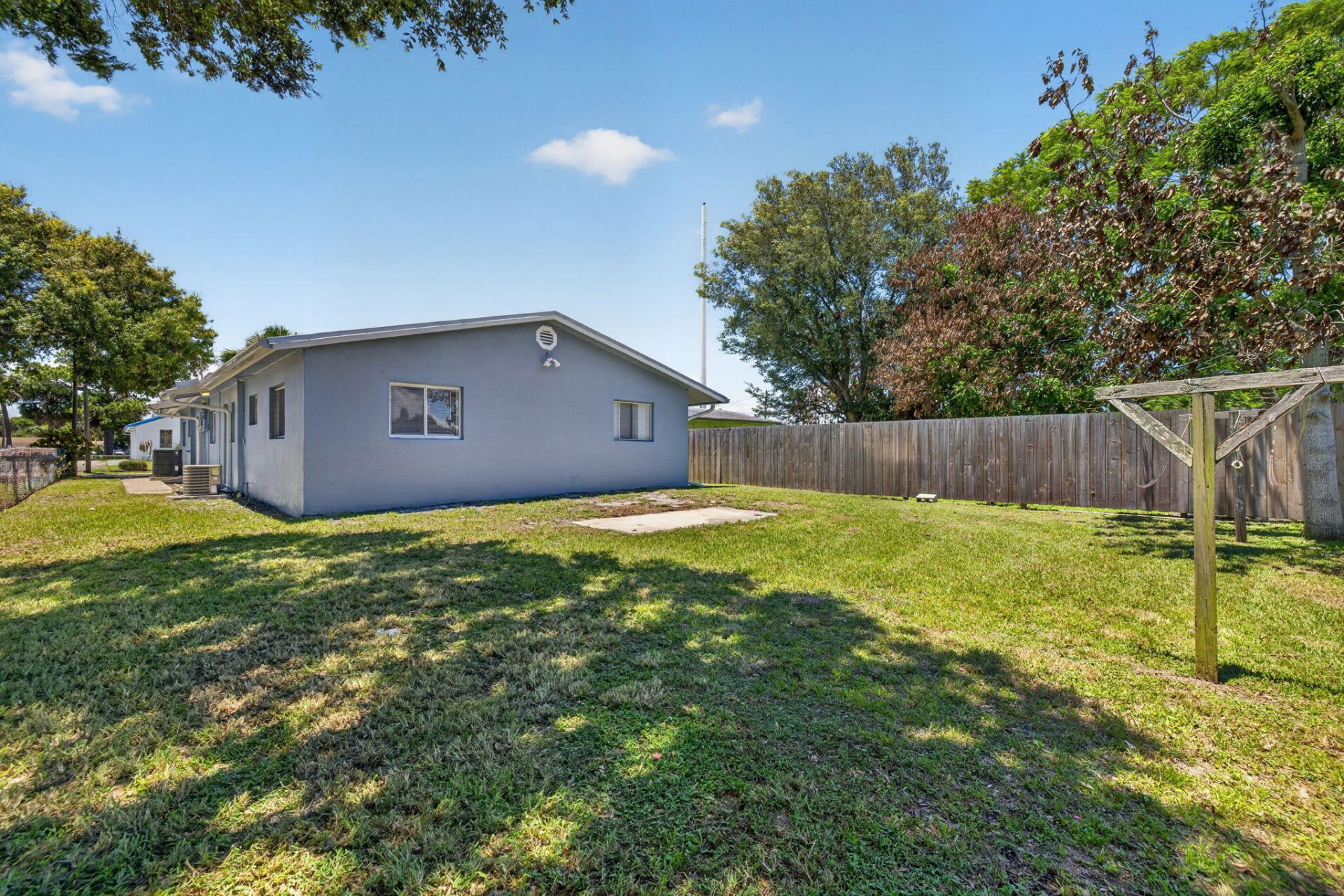 812 N 24th Street, Fort Pierce, FL 34950 Photo