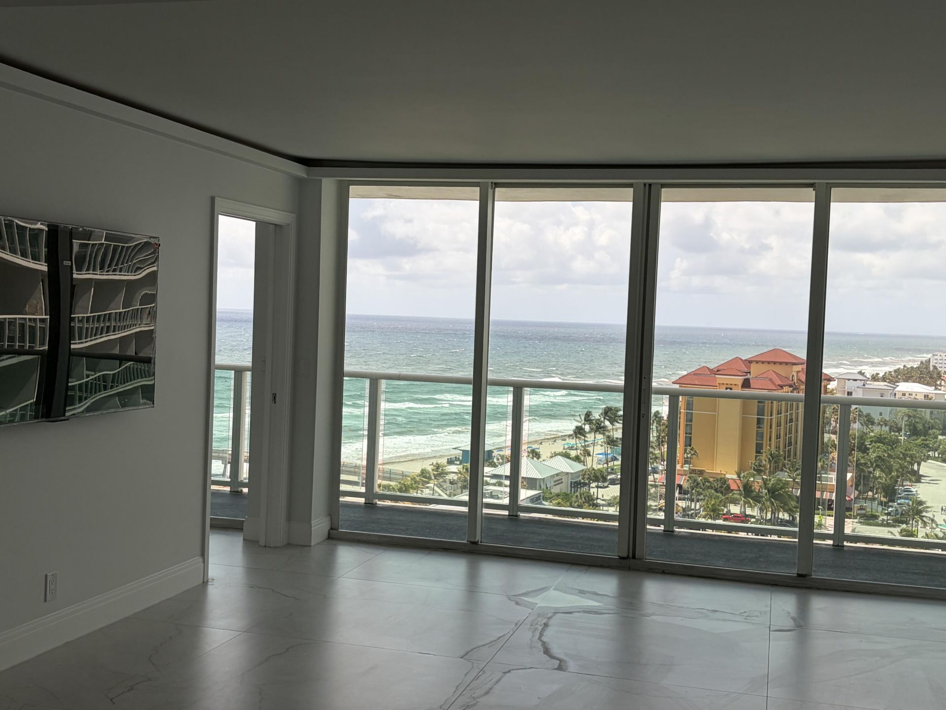 333 NE 21st Avenue, Unit 1620, Deerfield Beach, FL 33441 Photo