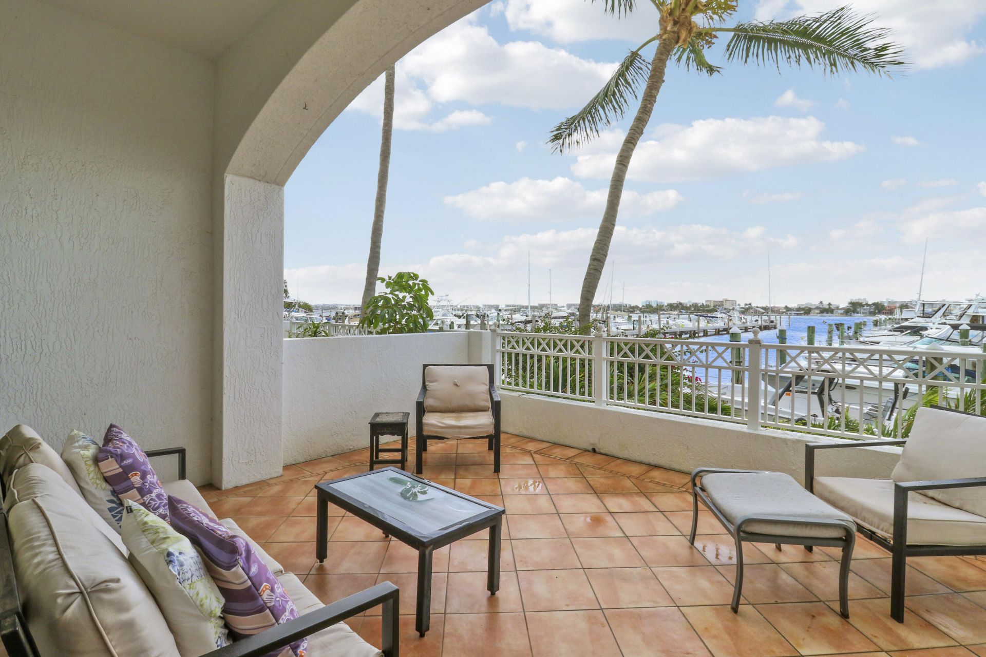 806 E Windward Way, Unit 102, Lantana, FL 33462 Photo