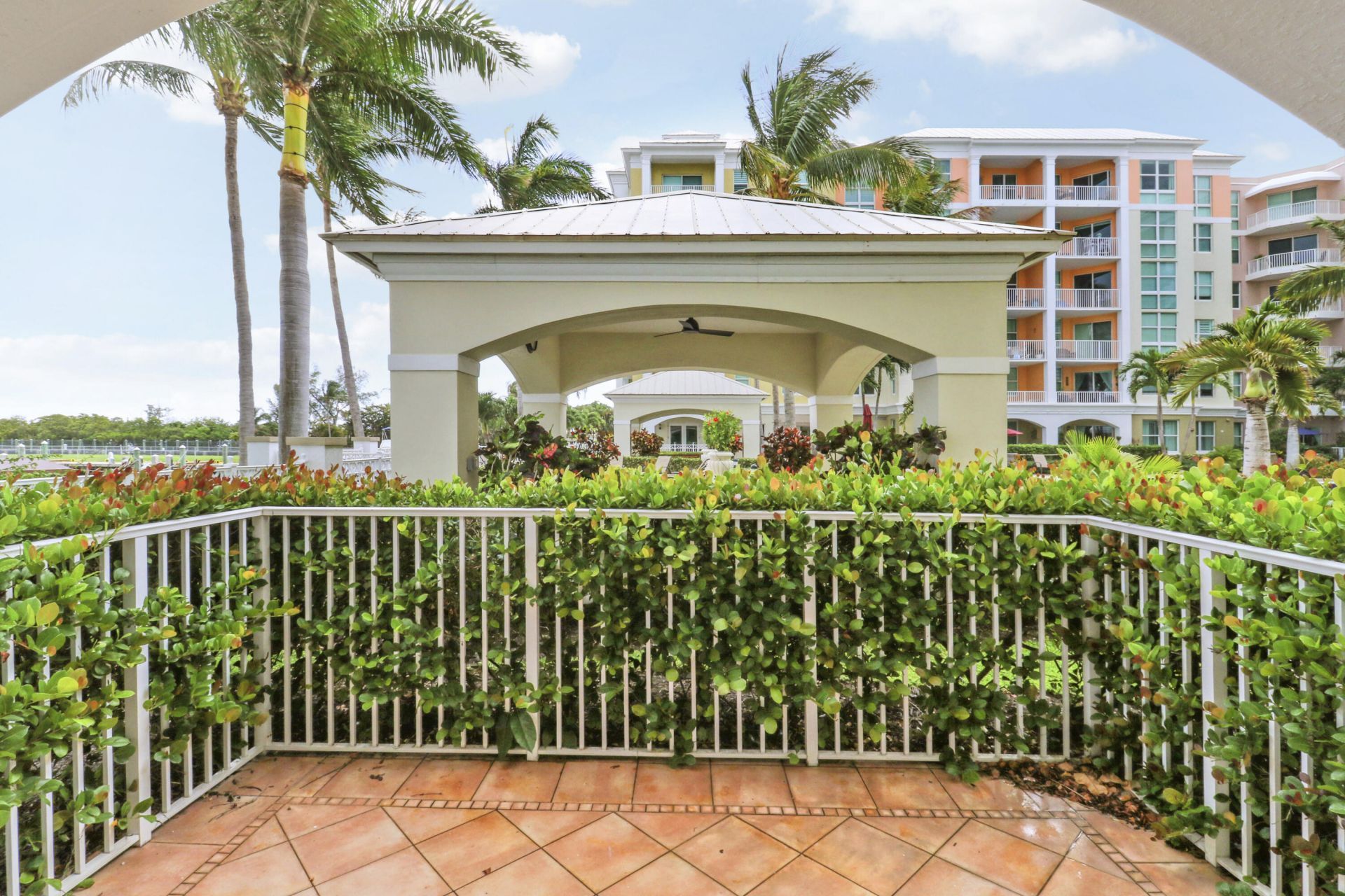 806 E Windward Way, Unit 102, Lantana, FL 33462 Photo