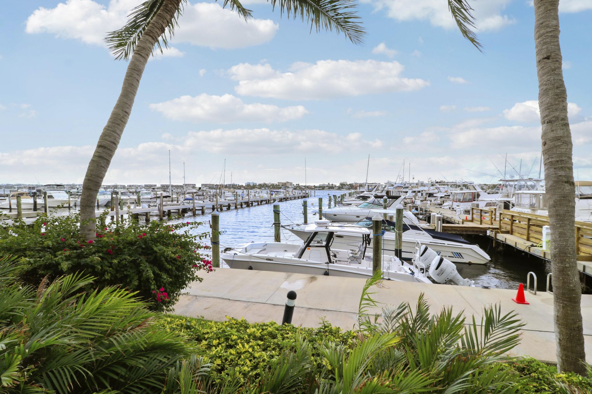 806 E Windward Way, Unit 102, Lantana, FL 33462 Photo