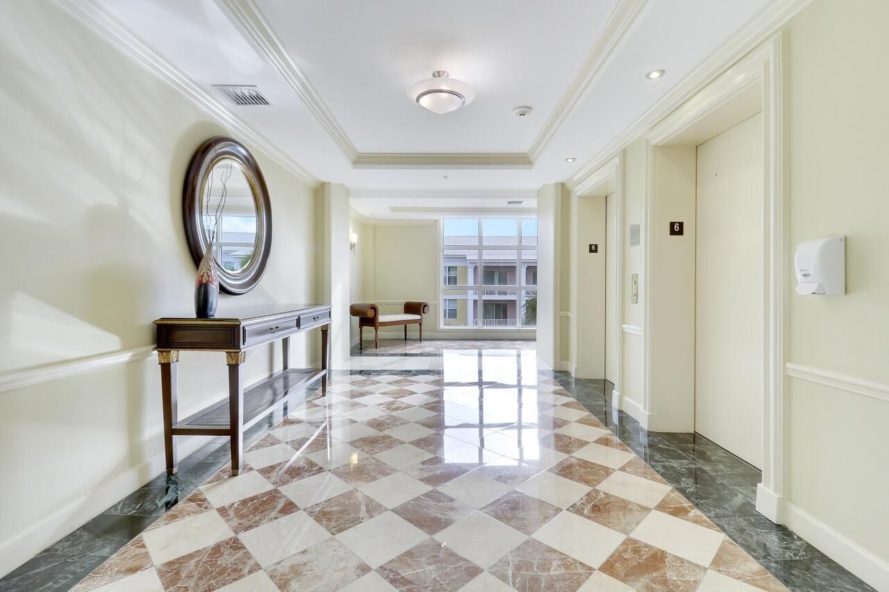 806 E Windward Way, Unit 102, Lantana, FL 33462 Photo