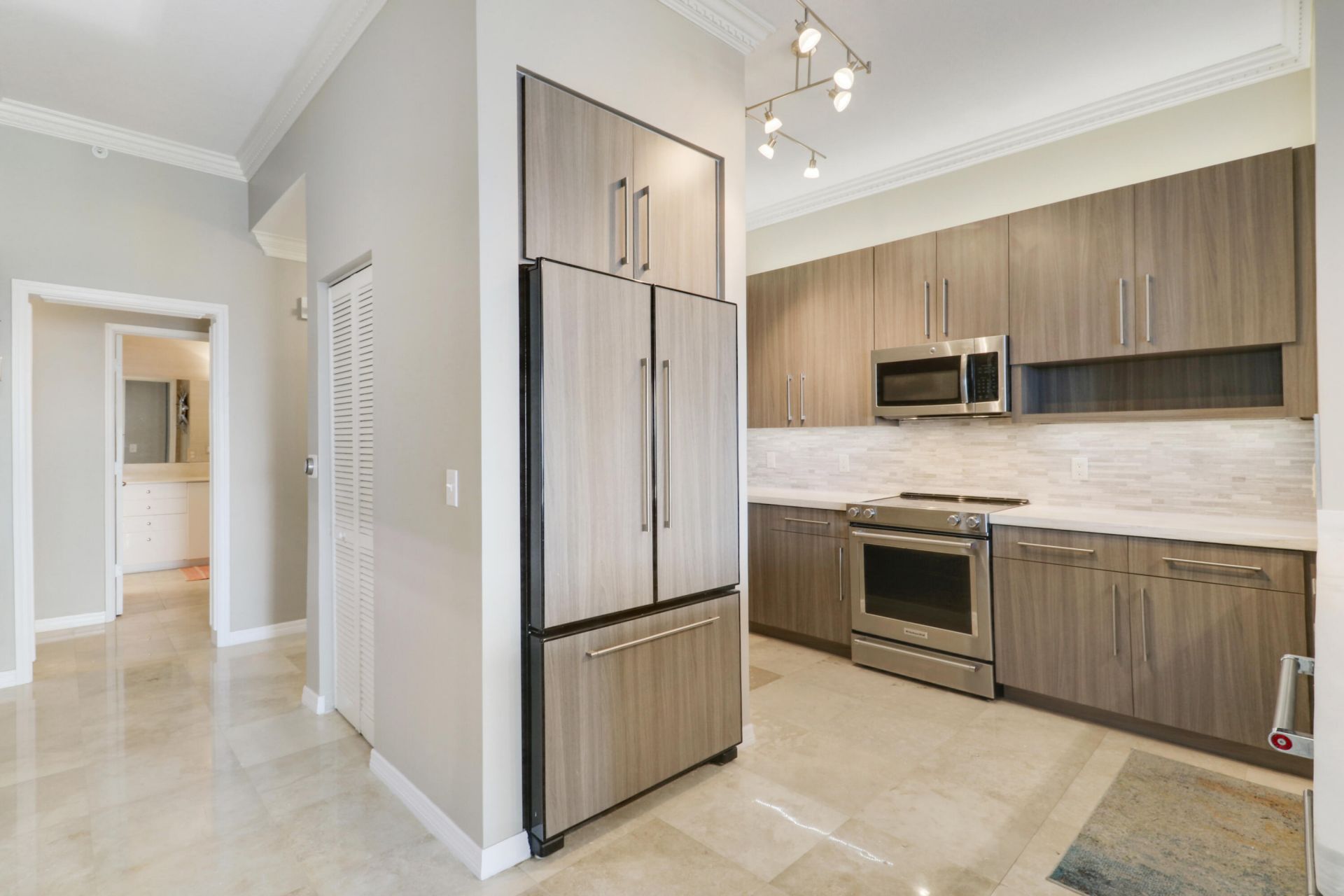 806 E Windward Way, Unit 102, Lantana, FL 33462 Photo