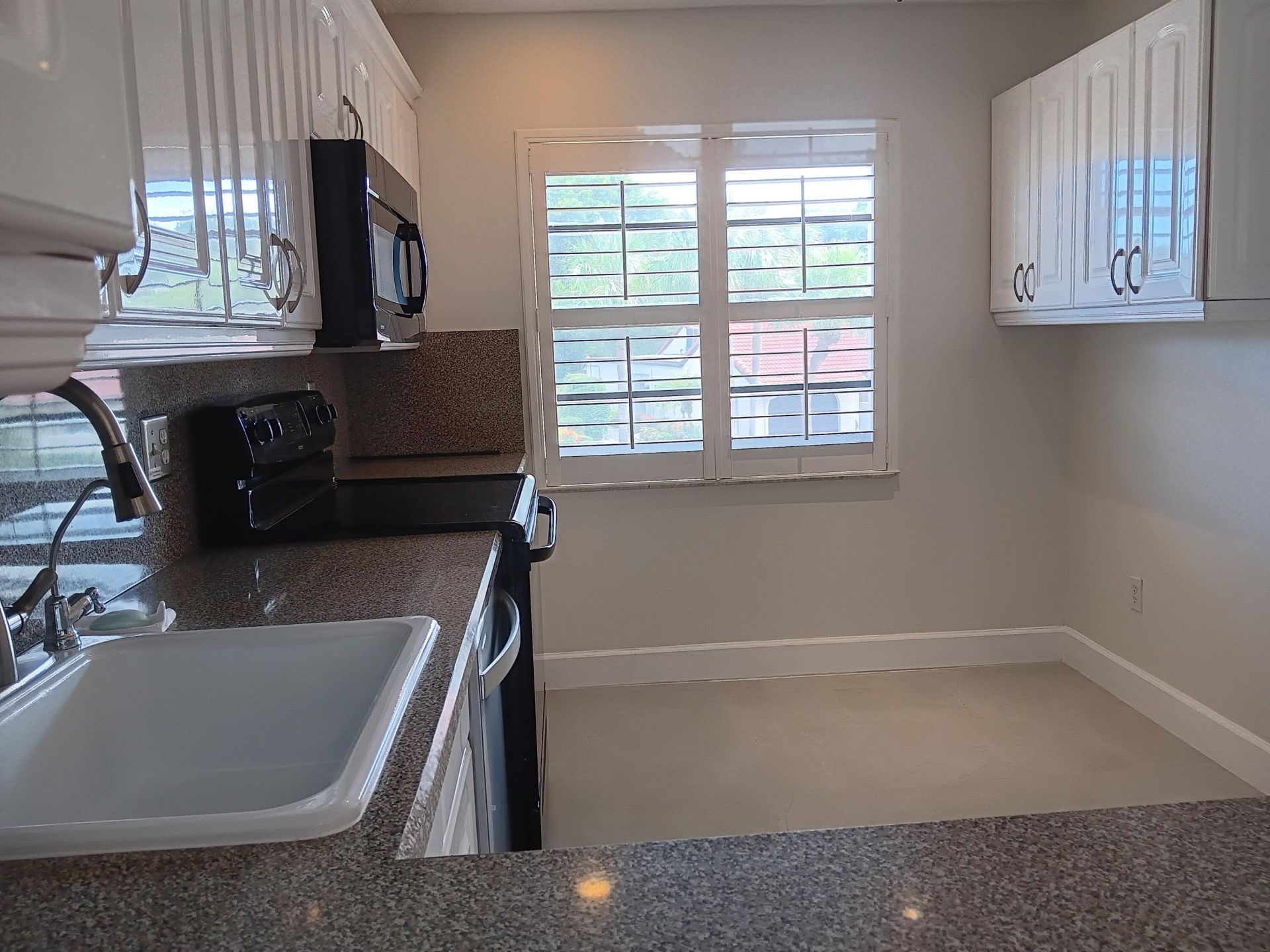 8045 Eastlake Drive, Unit 1-g, Boca Raton, FL 33433 Photo