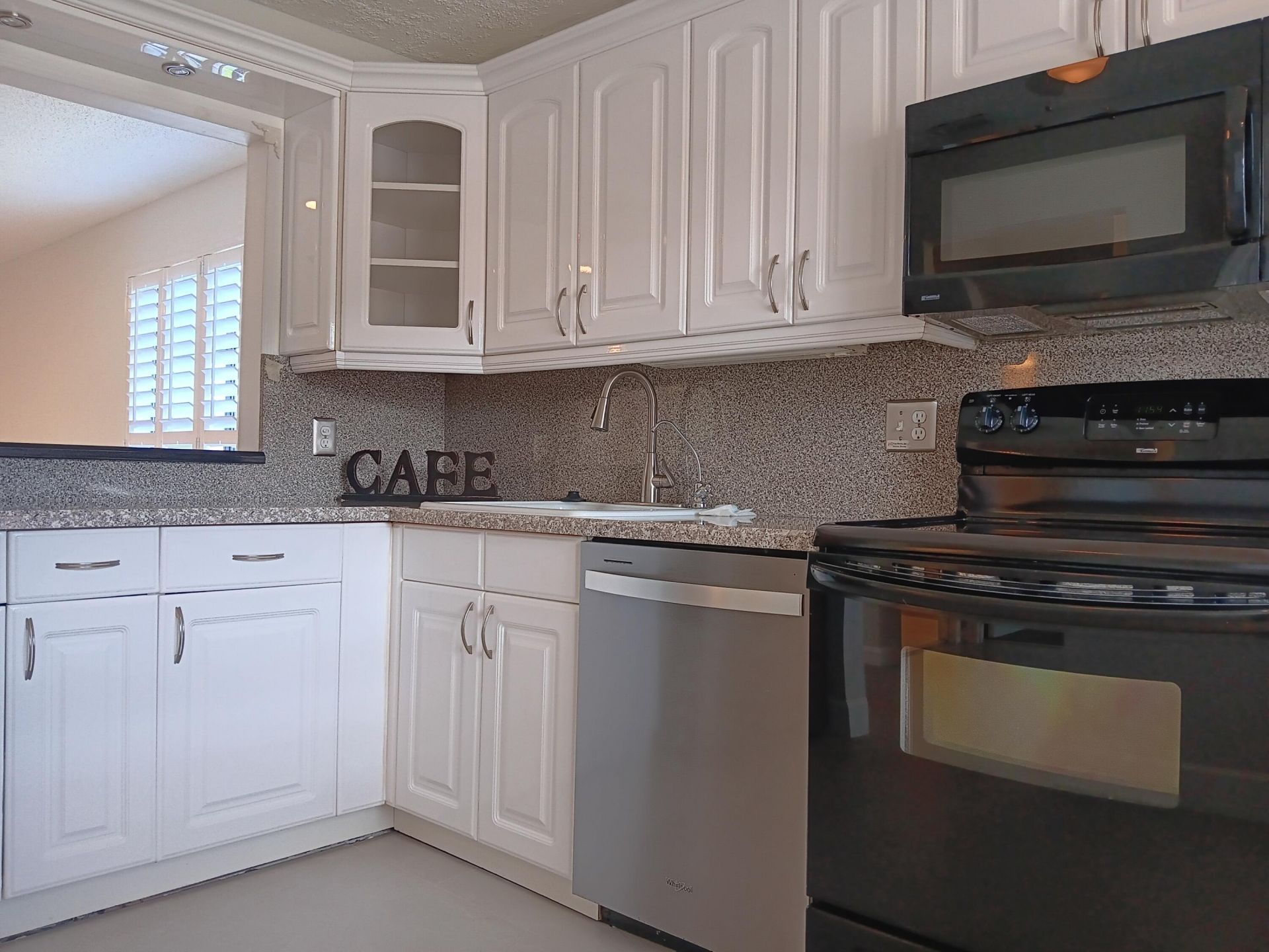 8045 Eastlake Drive, Unit 1-g, Boca Raton, FL 33433 Photo