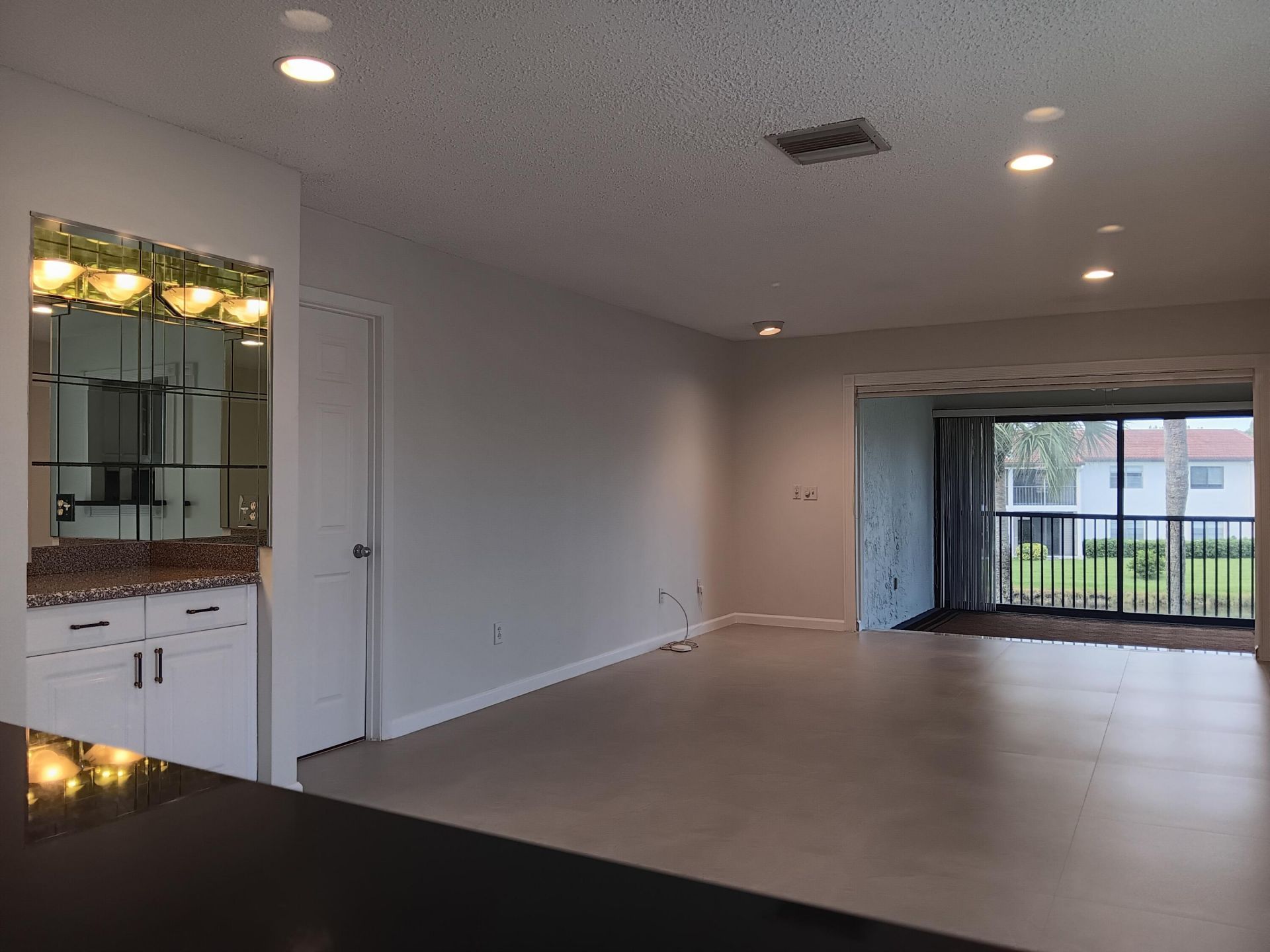 8045 Eastlake Drive, Unit 1-g, Boca Raton, FL 33433 Photo