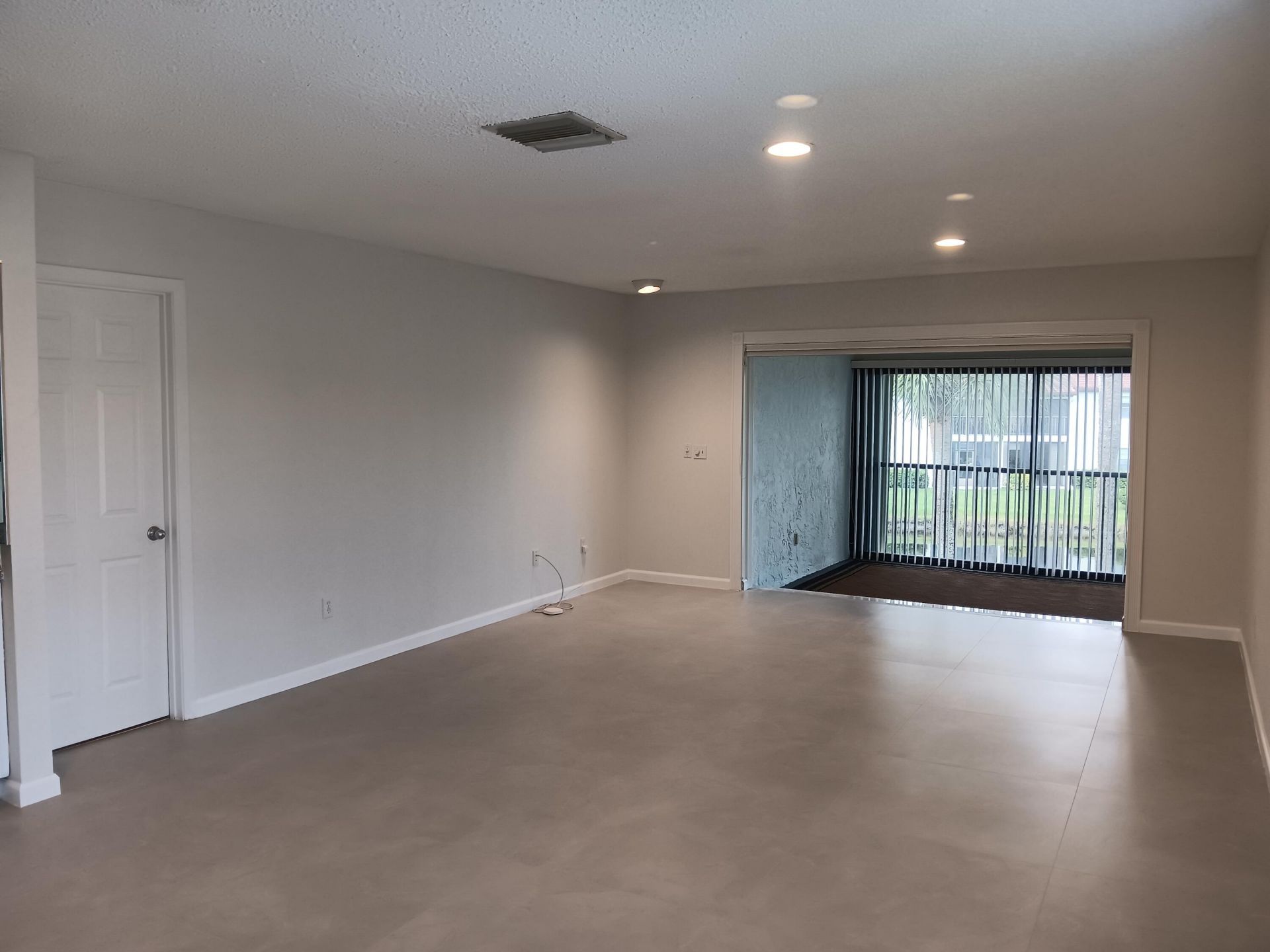 8045 Eastlake Drive, Unit 1-g, Boca Raton, FL 33433 Photo