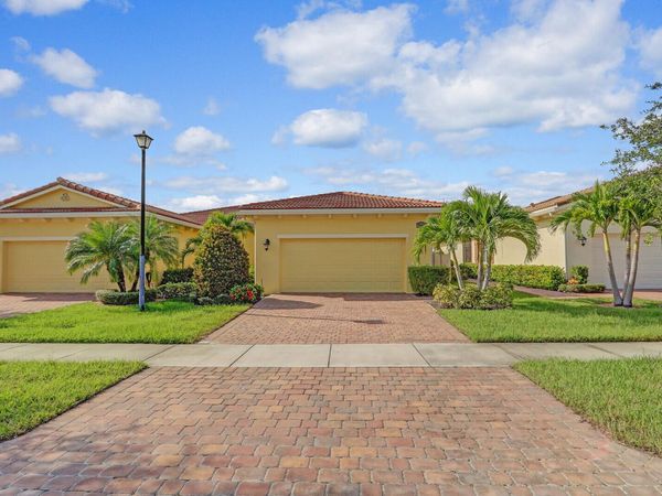 21026 SW Modena Way, Port St. Lucie, FL 34986