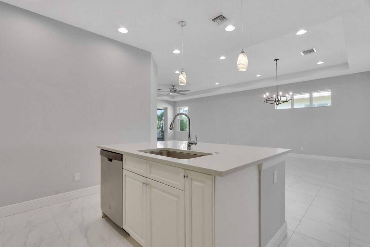 21026 SW Modena Way, Port Saint Lucie, FL 34986 Photo