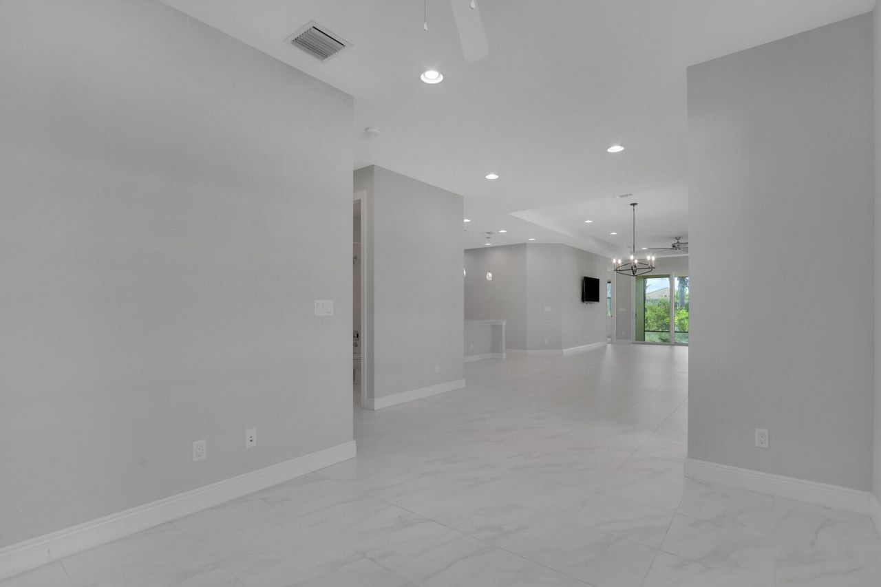 21026 SW Modena Way, Port Saint Lucie, FL 34986 Photo