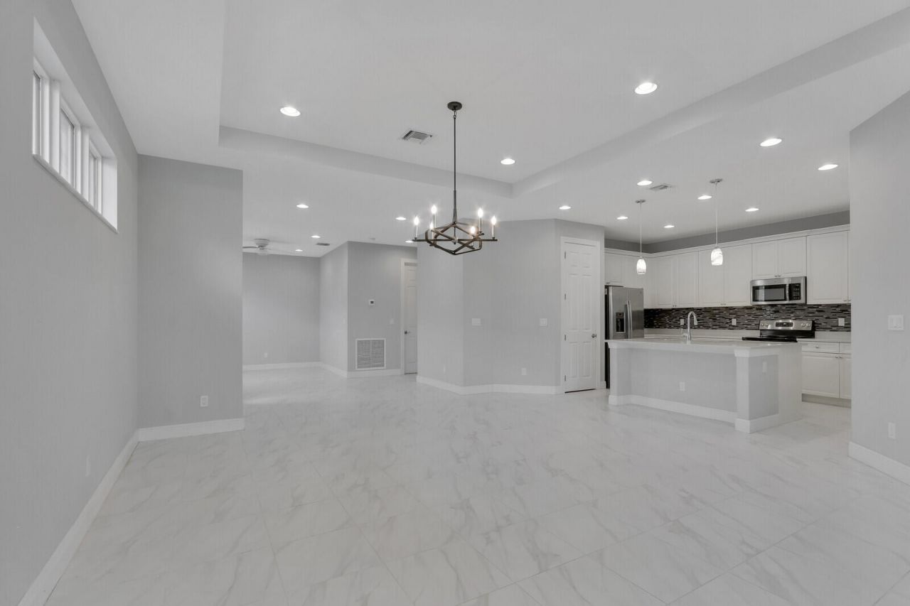 21026 SW Modena Way, Port Saint Lucie, FL 34986 Photo