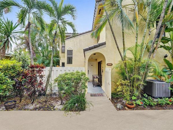 22322 Pineapple Walk Drive, Boca Raton, FL 33433