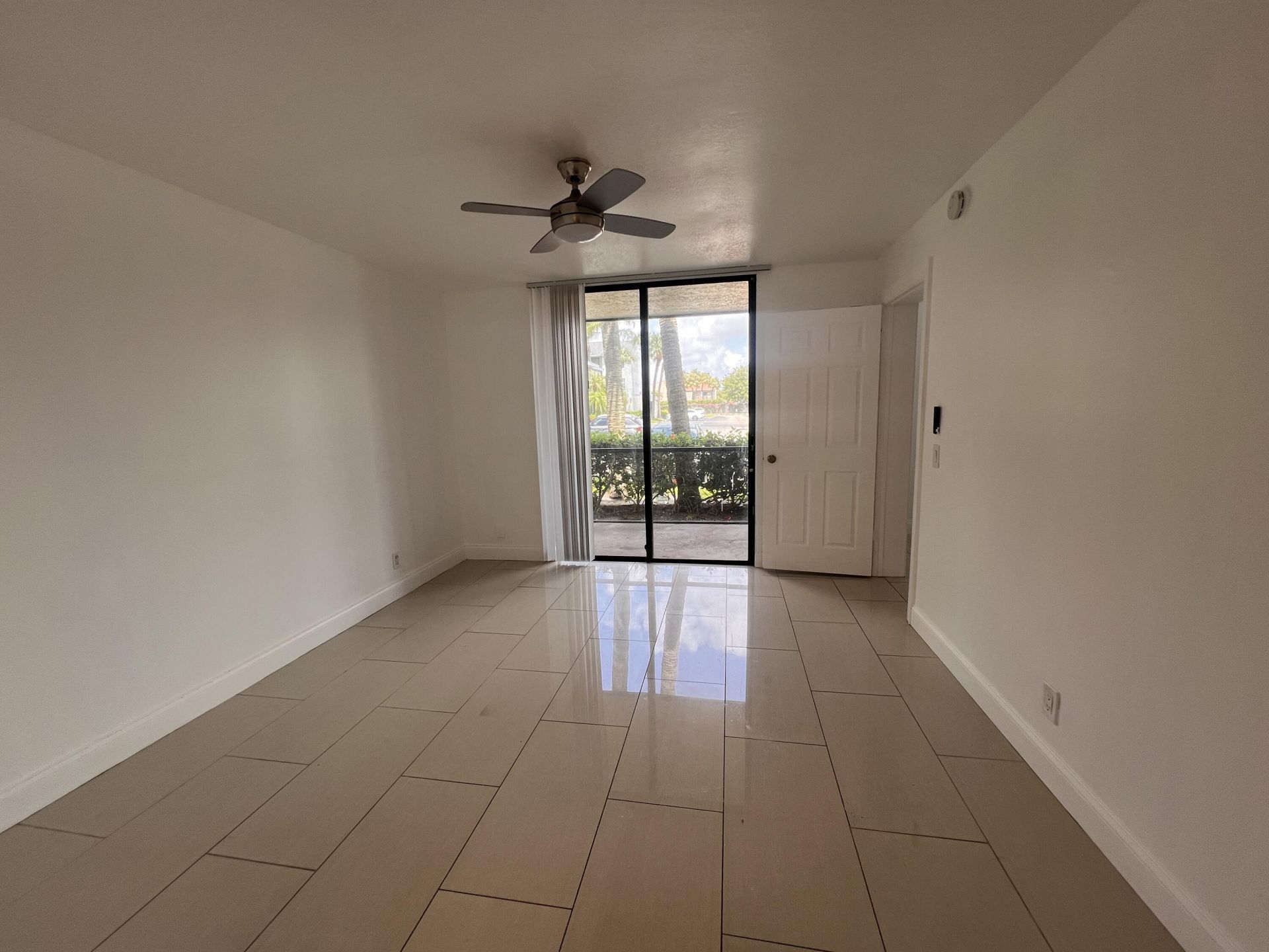 728 Executive Center Drive, Unit 11, West Palm Beach, FL 33401 Photo