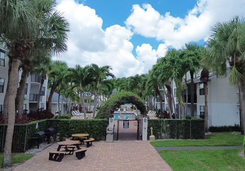728 Executive Center Drive, Unit 11, West Palm Beach, FL 33401 Photo