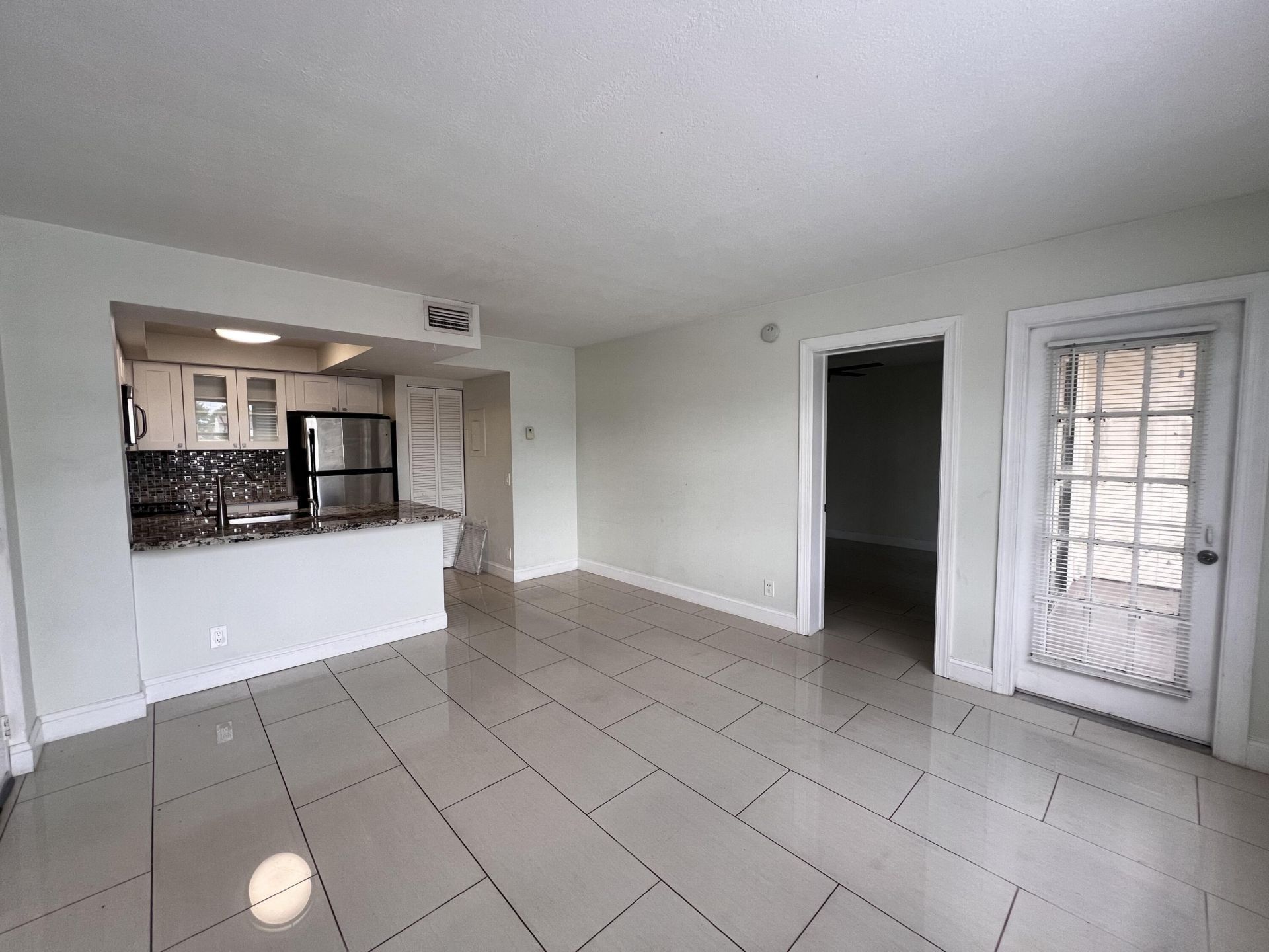 728 Executive Center Drive, Unit 11, West Palm Beach, FL 33401 Photo