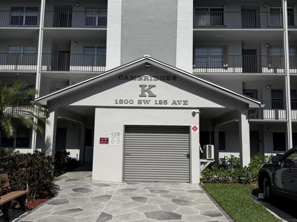 1300 SW 125th Avenue, Unit 311k, Pembroke Pines, FL 33027