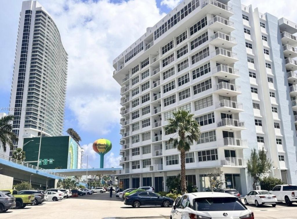 1801 S Ocean Drive, Unit 633, Hallandale Beach, FL 33009 Photo