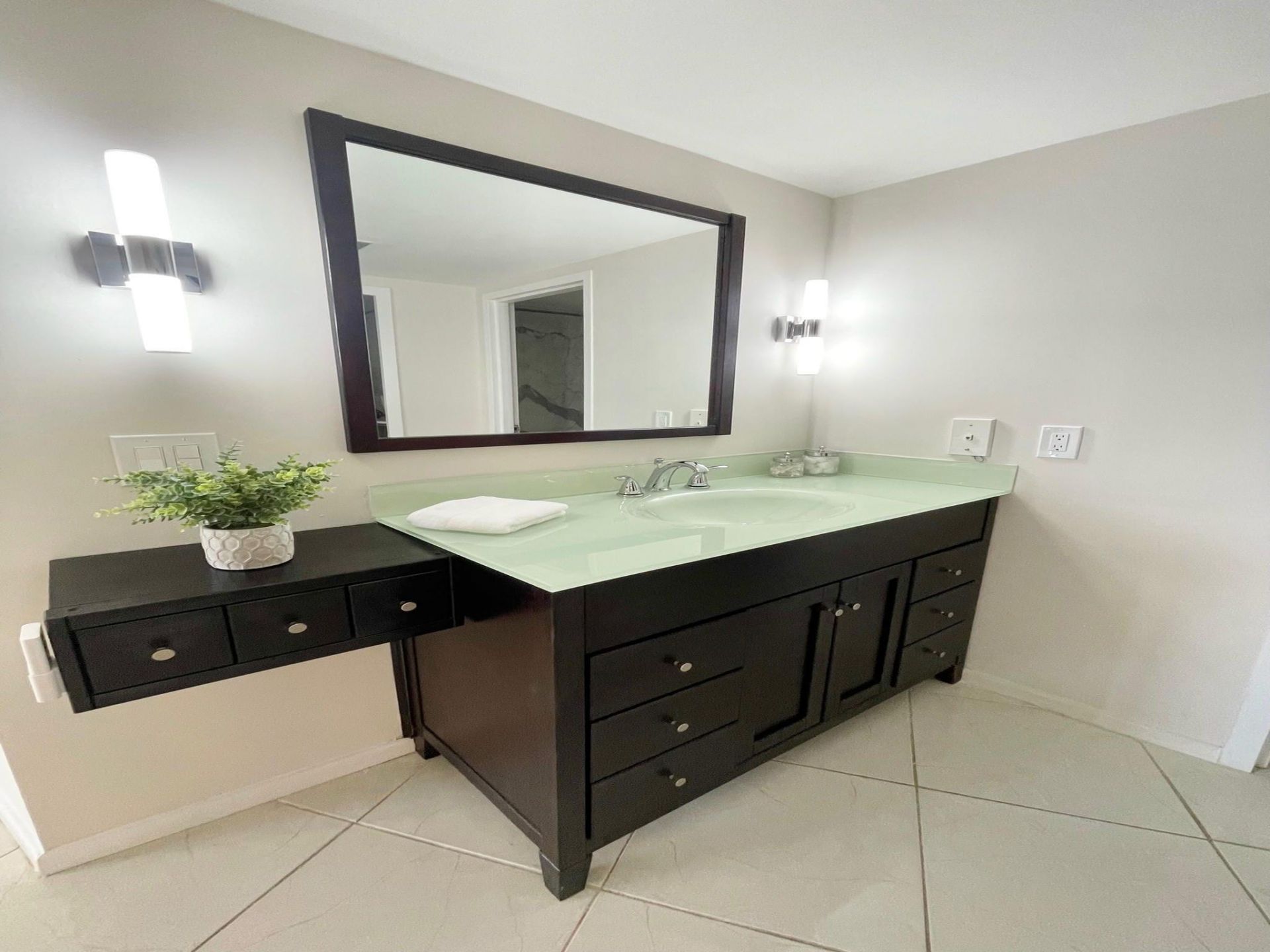 3000 Holiday Drive, Unit 1803, Fort Lauderdale, FL 33316 Photo