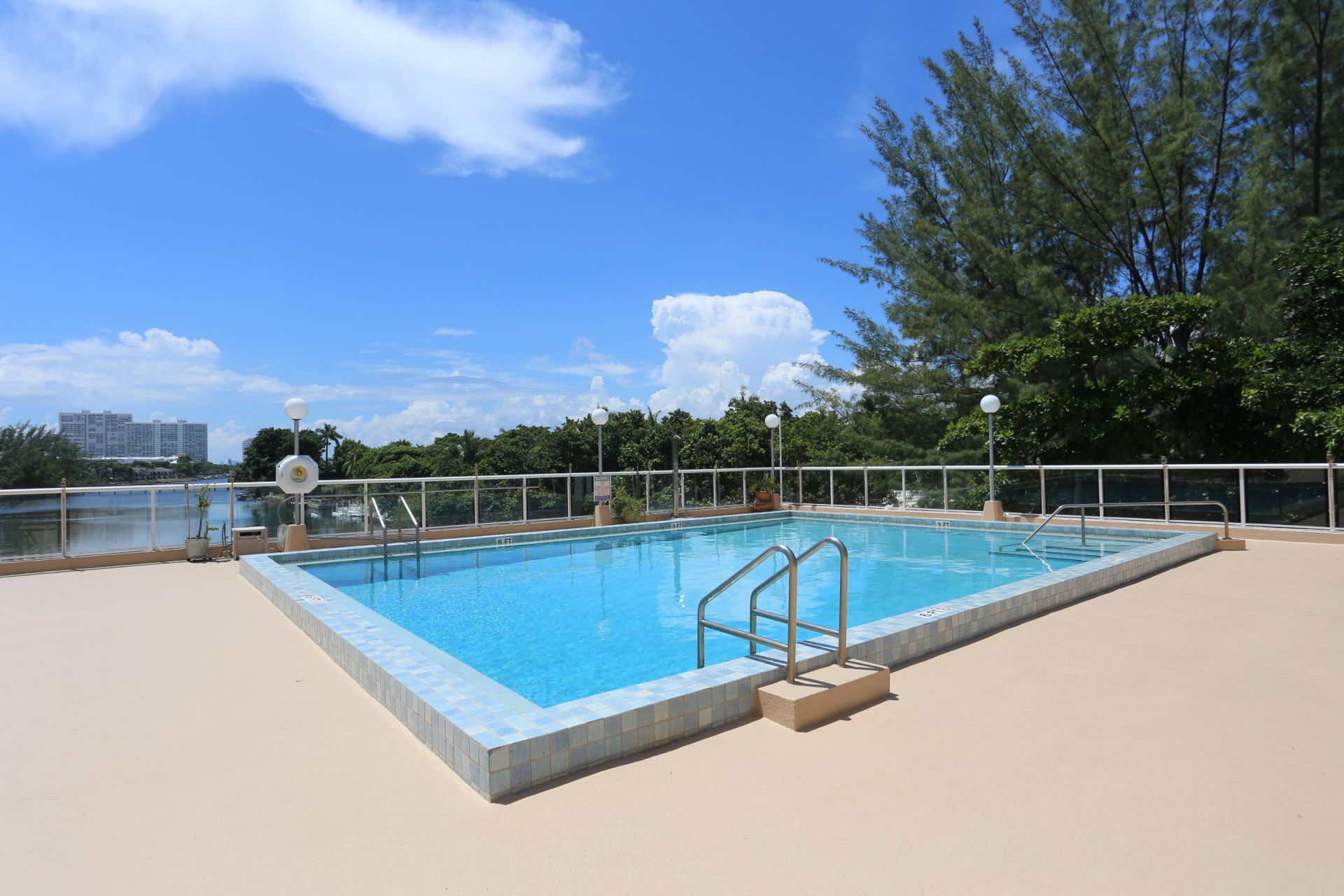 3000 Holiday Drive, Unit 1803, Fort Lauderdale, FL 33316 Photo