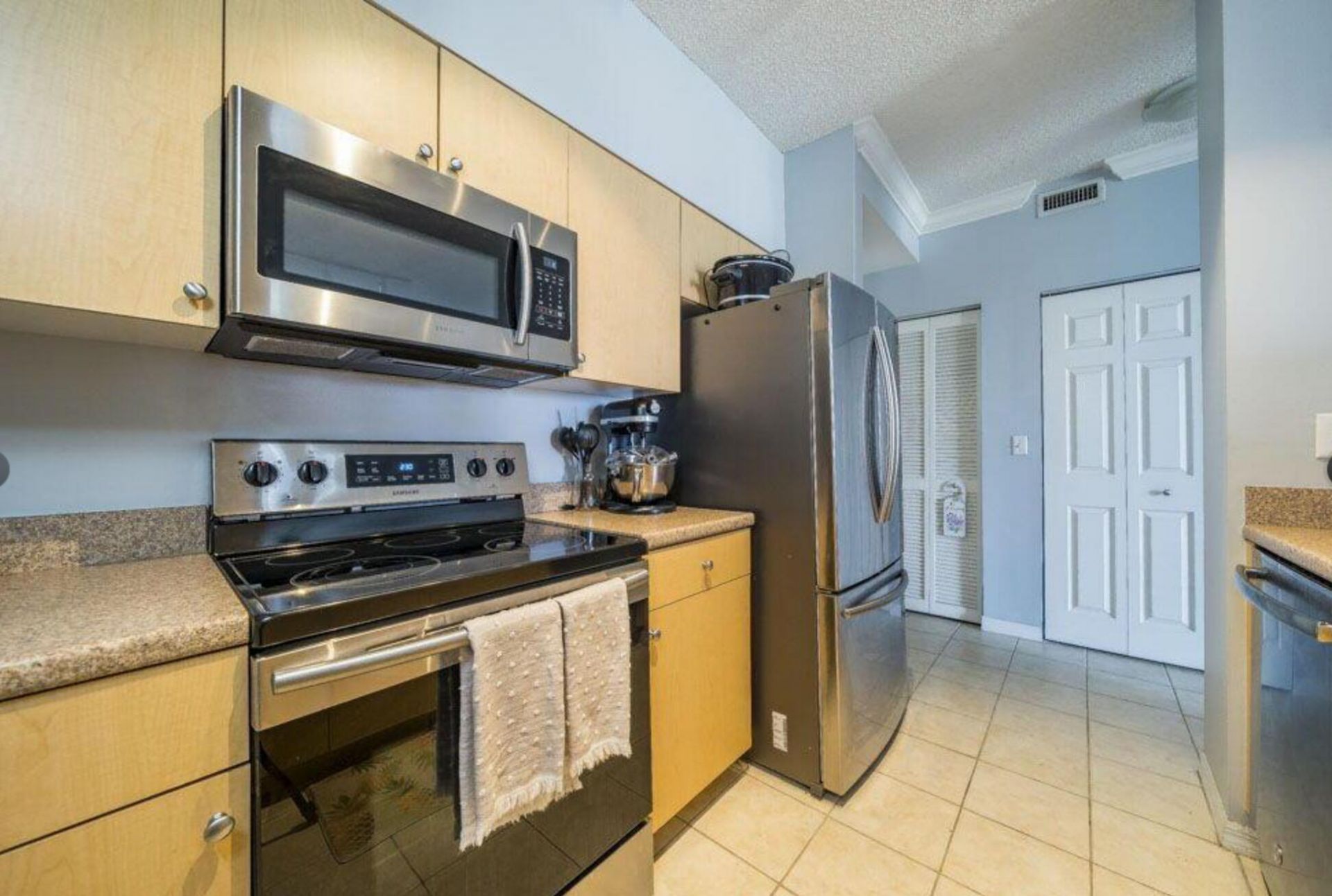 616 Clearwater Park Road, Unit 1203, West Palm Beach, FL 33401 Photo