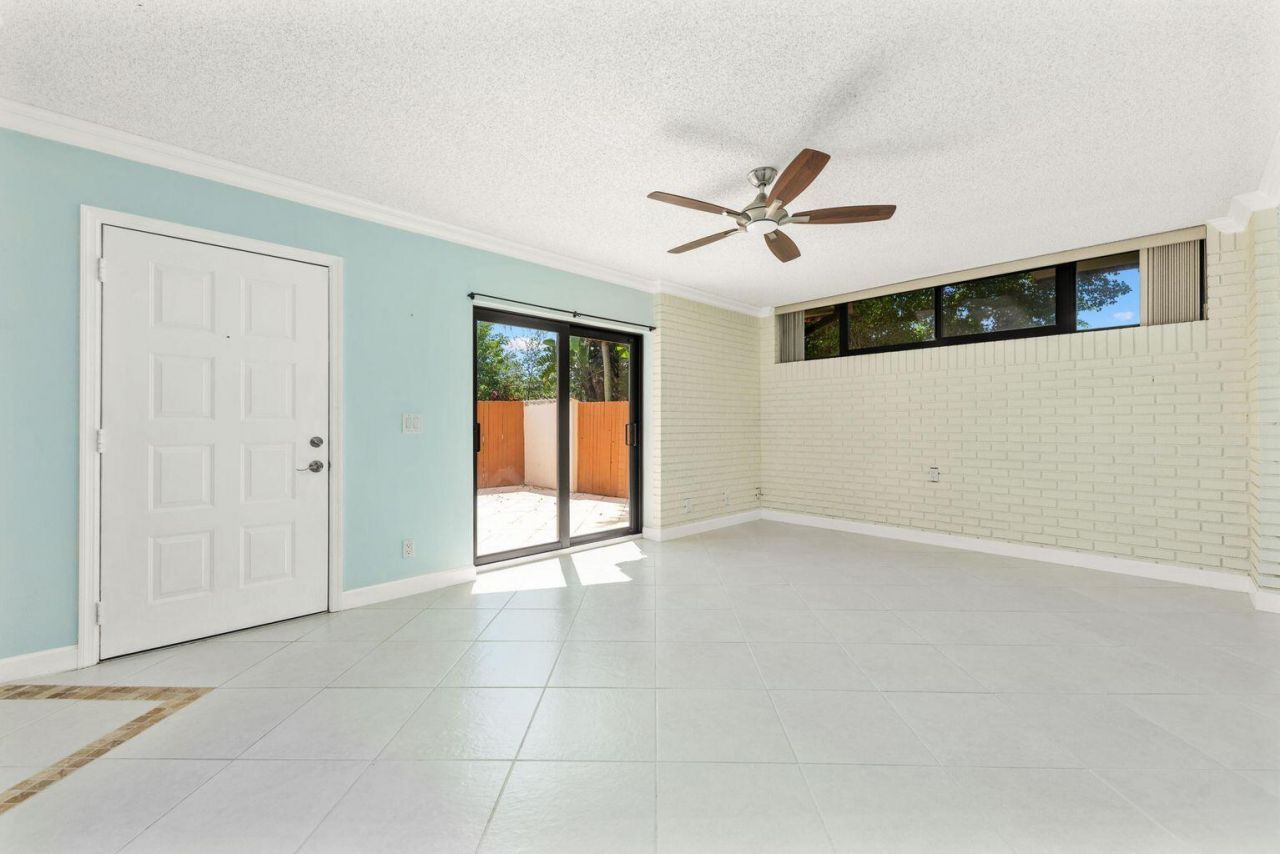 3648 Victoria Drive, West Palm Beach, FL 33406 Photo