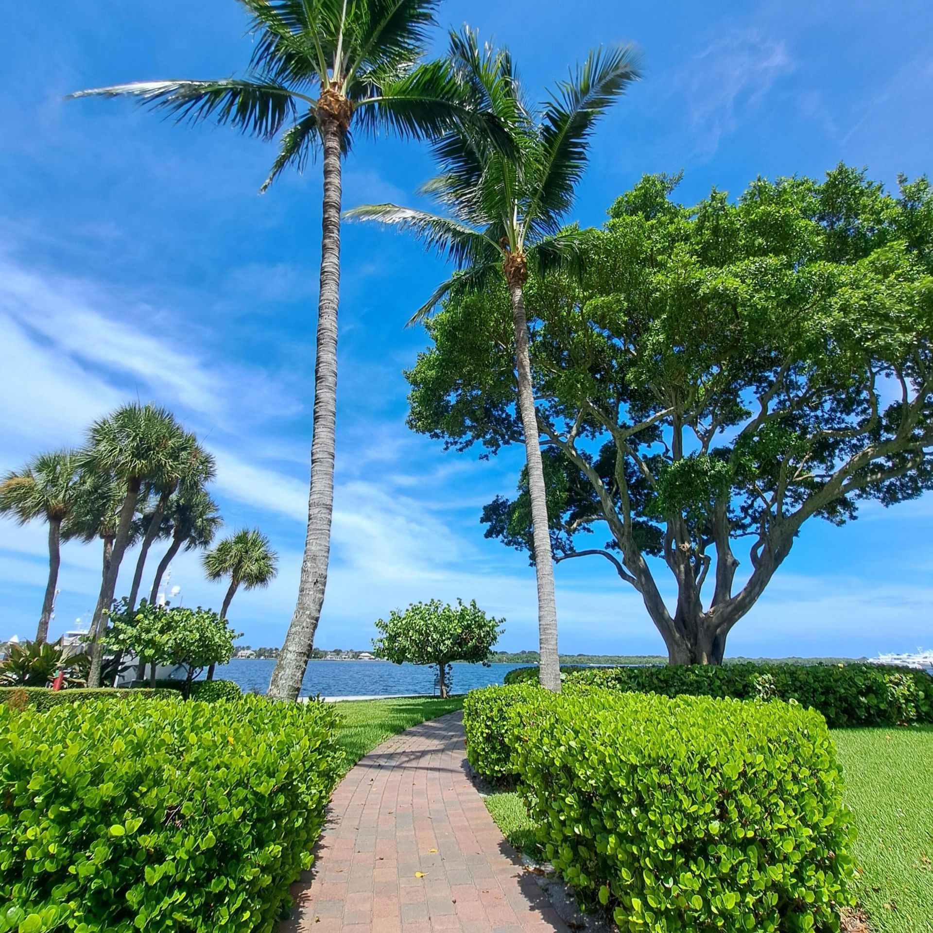 1200 Marine Way, Unit 202, North Palm Beach, FL 33408 Photo