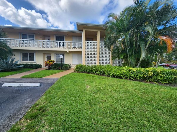 1560 NW 18th Avenue, Unit 104, Delray Beach, FL 33445