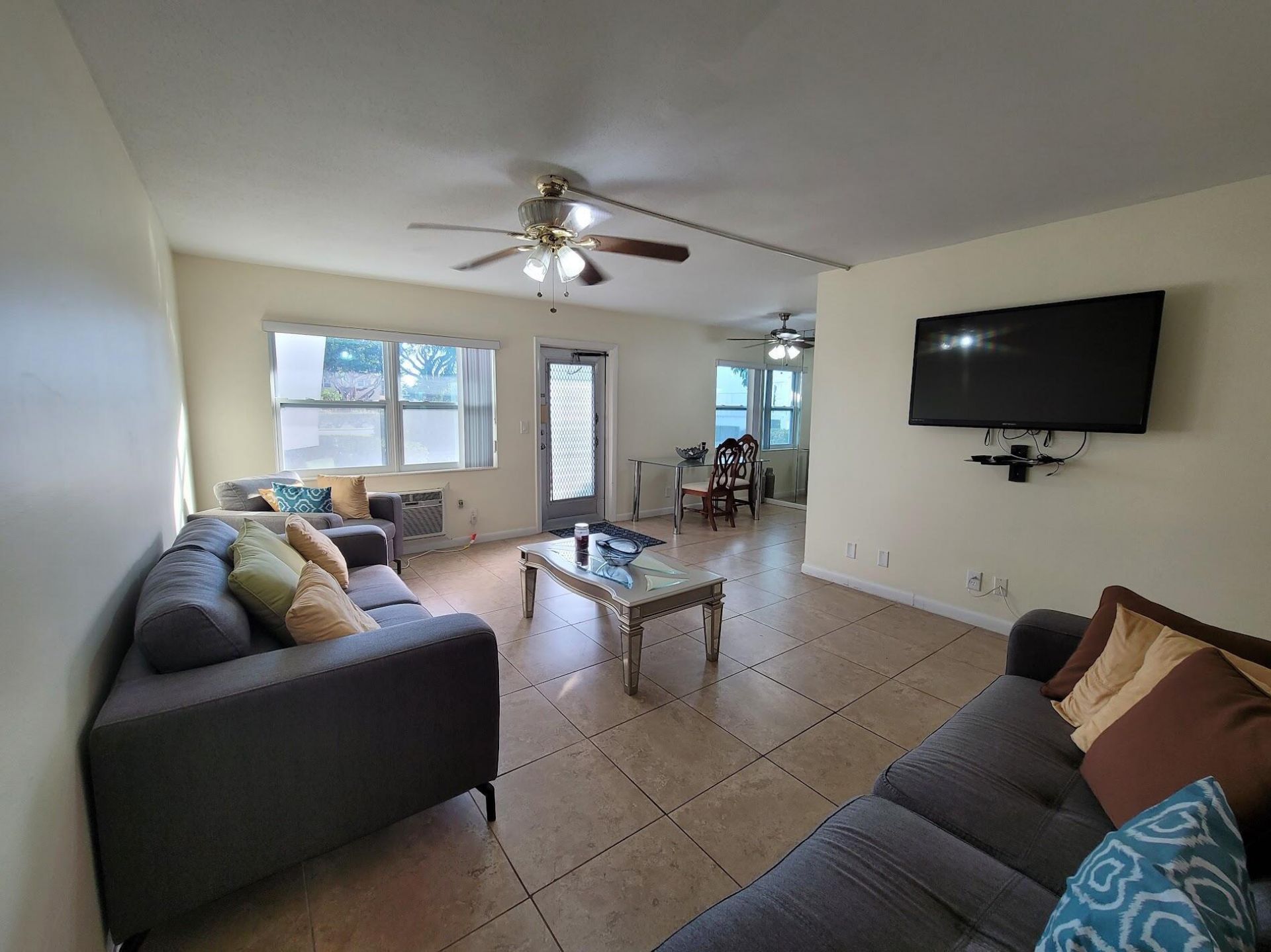 155 Coventry, West Palm Beach, FL 33417 Photo