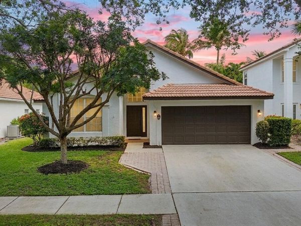 981 Delray Lakes Drive, Delray Beach, FL 33444