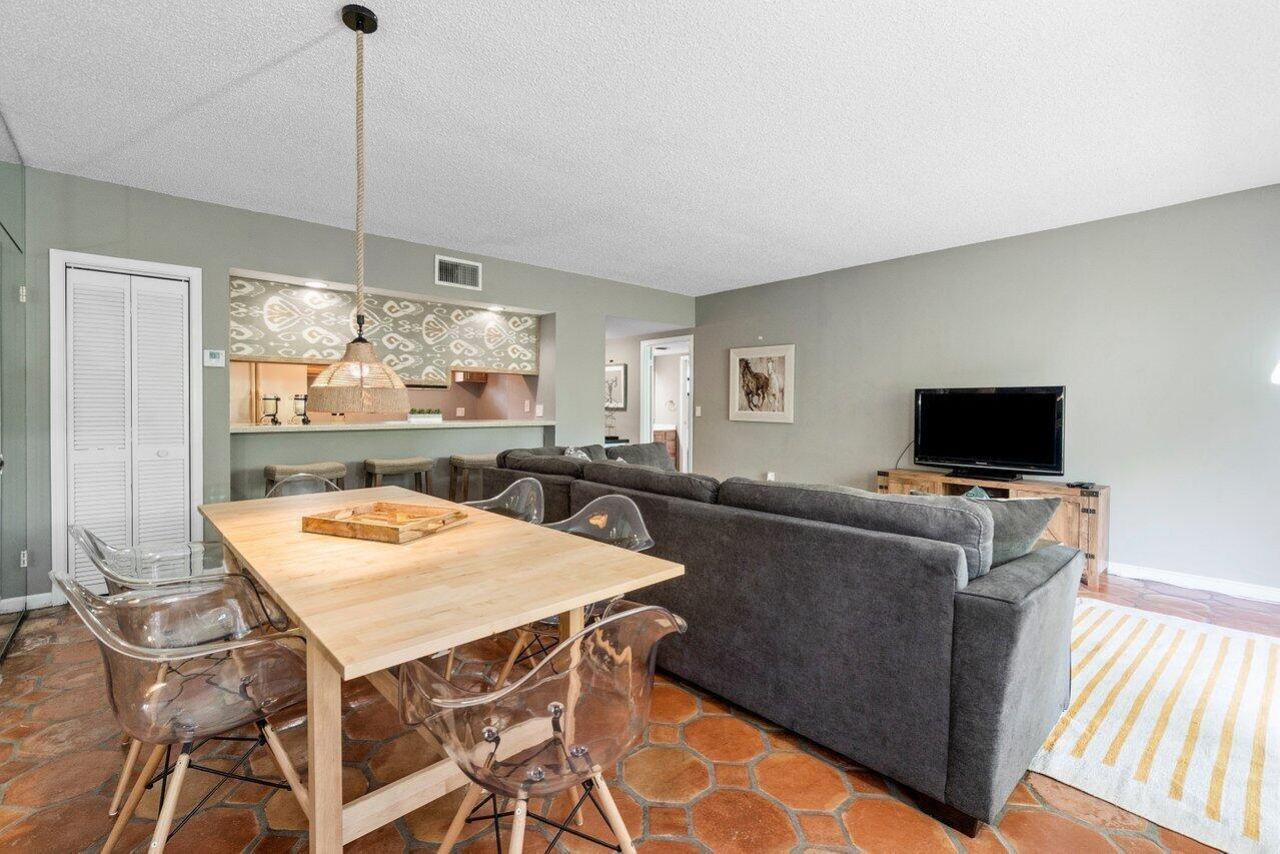 11863 Wimbledon Circle, Unit 406, Wellington, FL 33414 Photo