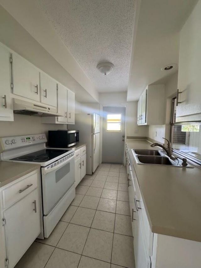 738 SW Ravenswood Lane, Port Saint Lucie, FL 34983 Photo