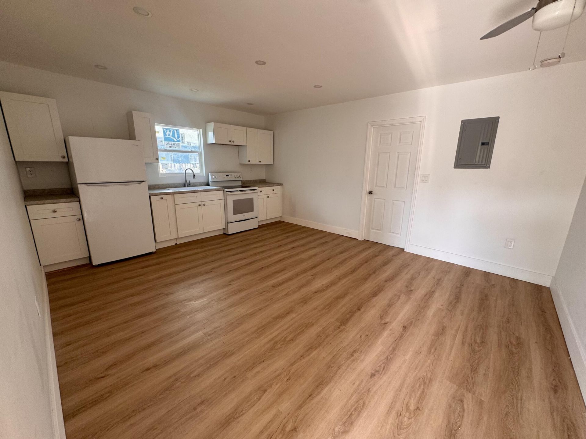 2513 Avenue E, Riviera Beach, FL 33404 Photo
