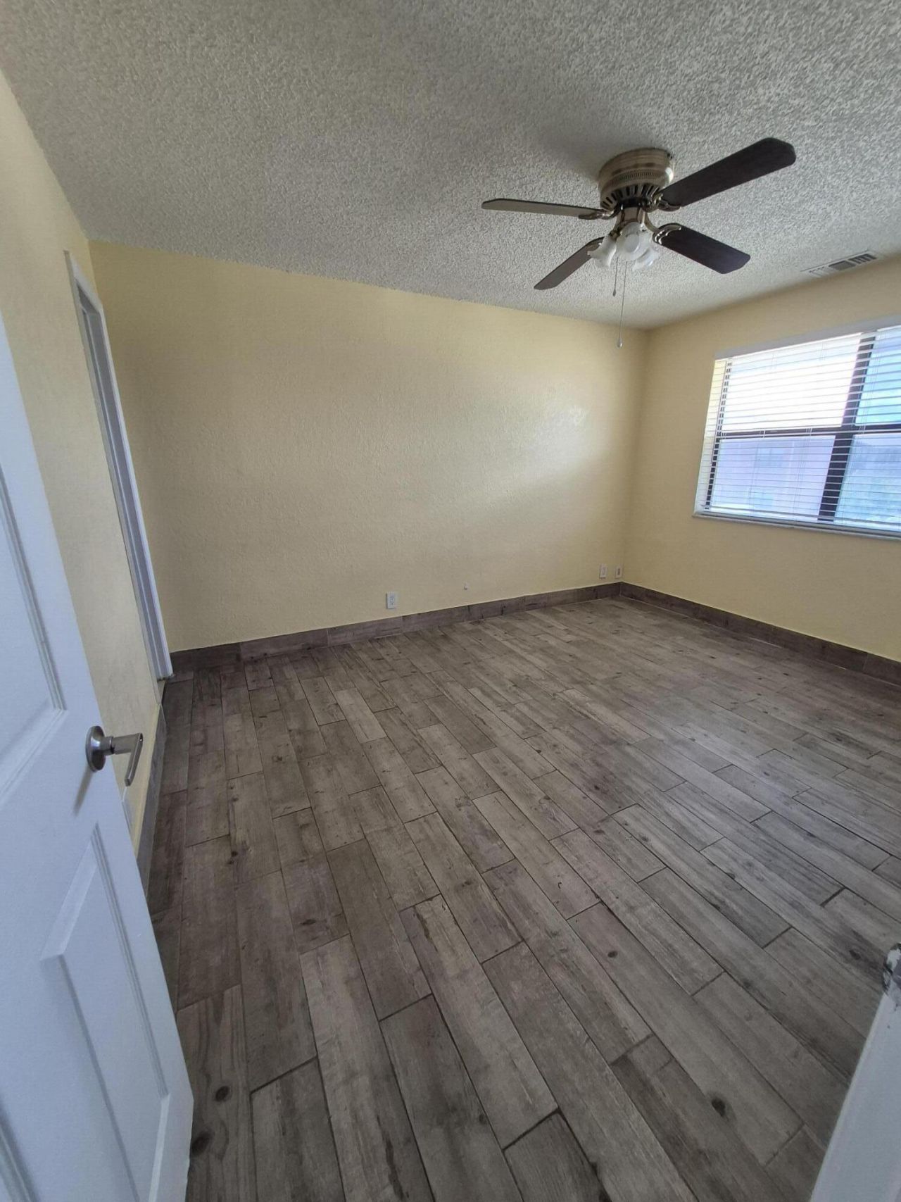 10039 Winding Lake Road, Unit 202, Sunrise, FL 33351 Photo