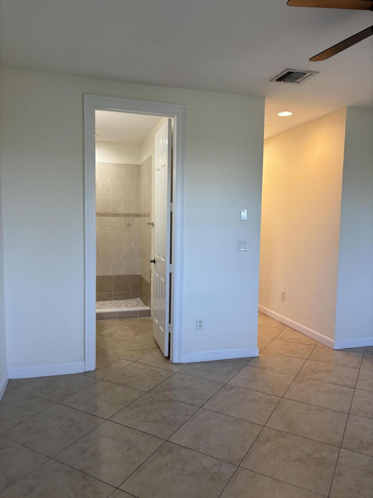 590 Amador Lane, Unit 5, West Palm Beach, FL 33401 Photo