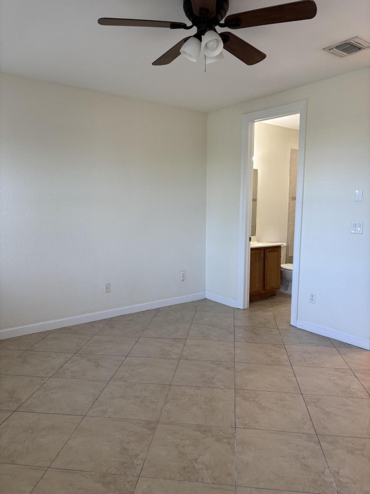 590 Amador Lane, Unit 5, West Palm Beach, FL 33401 Photo