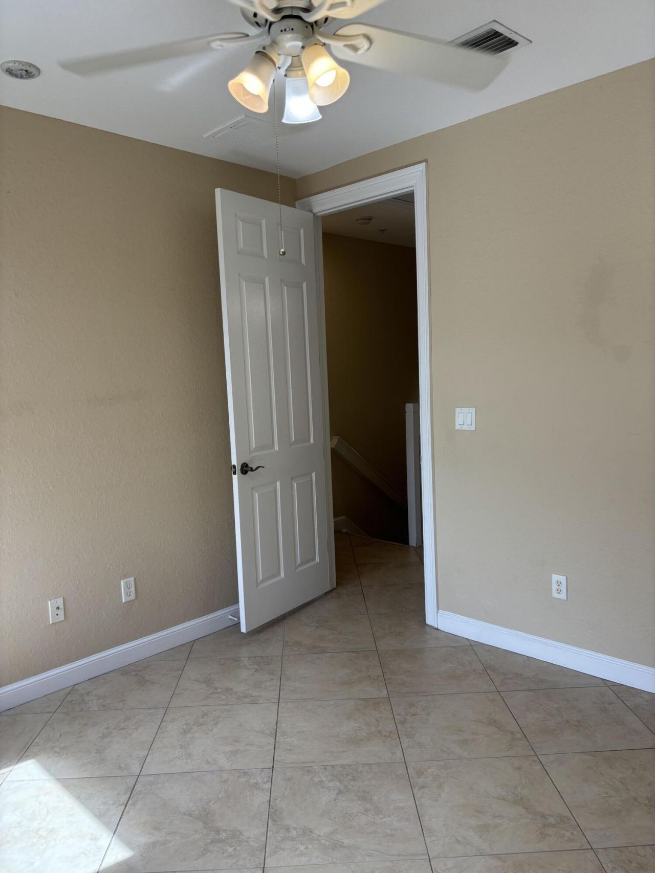 590 Amador Lane, Unit 5, West Palm Beach, FL 33401 Photo