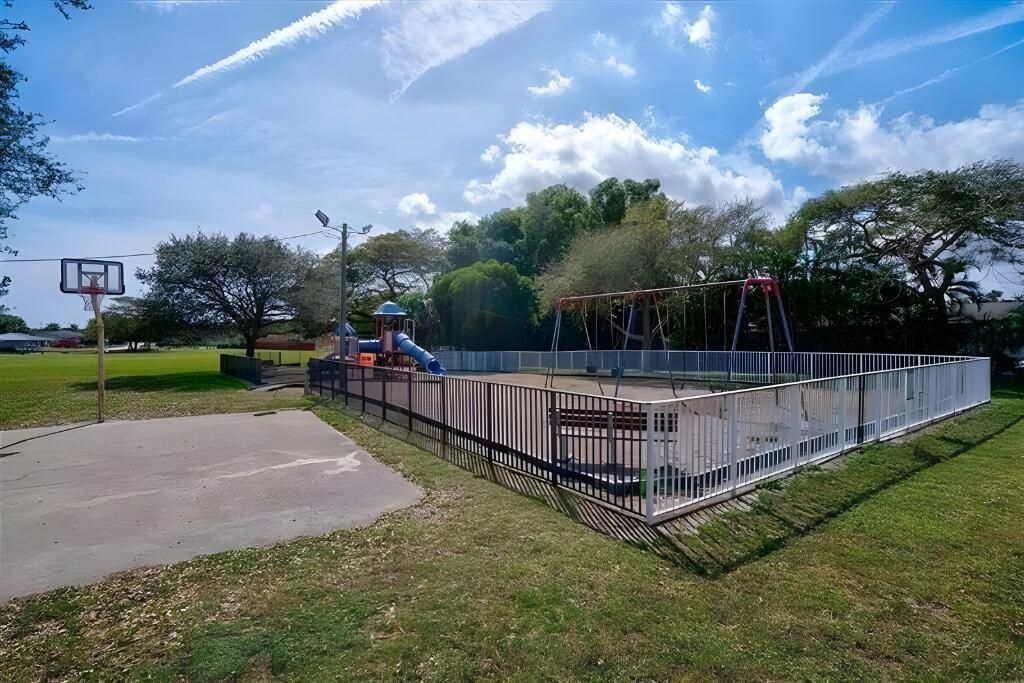 6941 Boston Drive, Atlantis, FL 33462 Photo