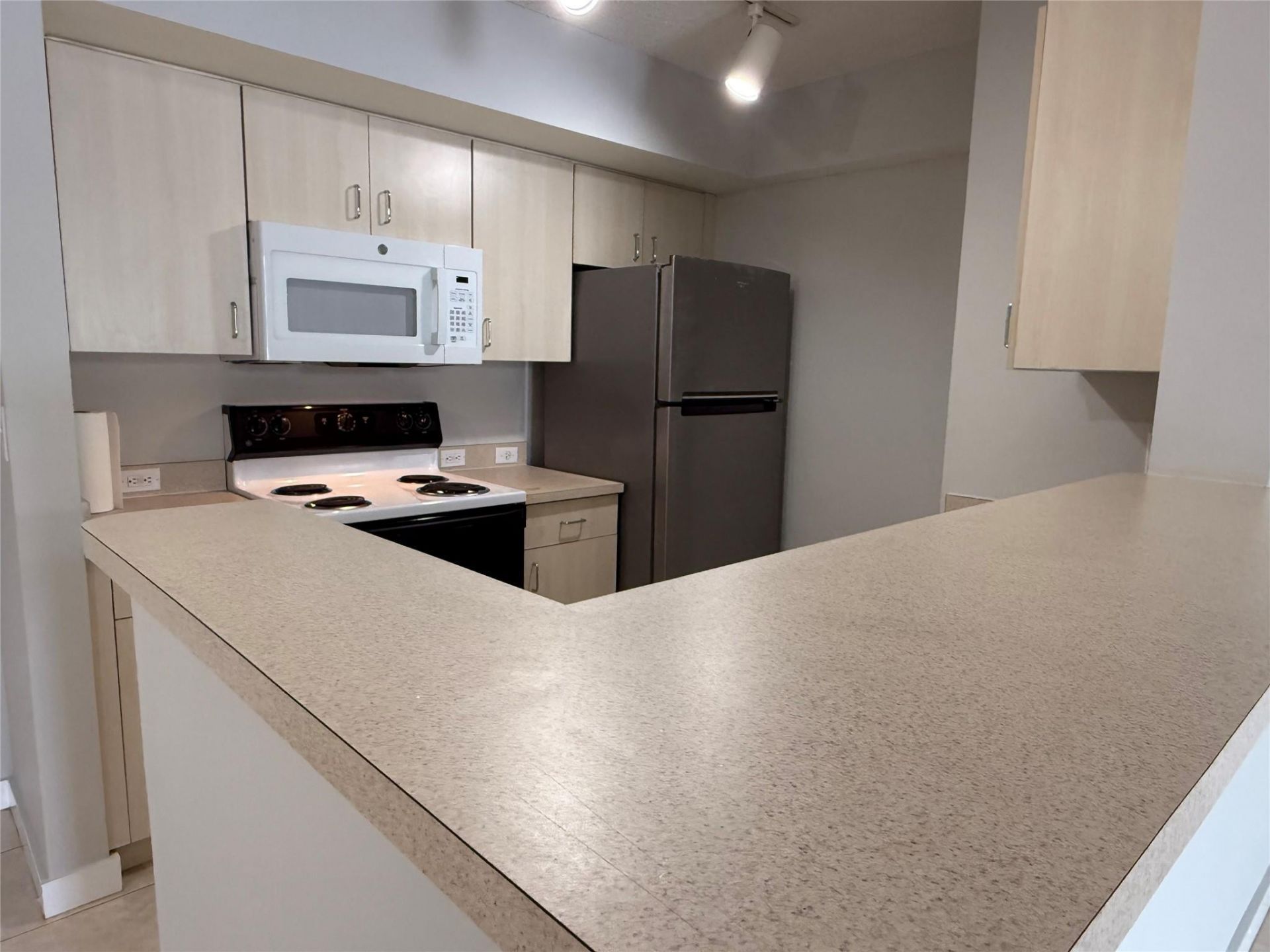 11165 SW 6th Street, Unit 204, Pembroke Pines, FL 33025 Photo