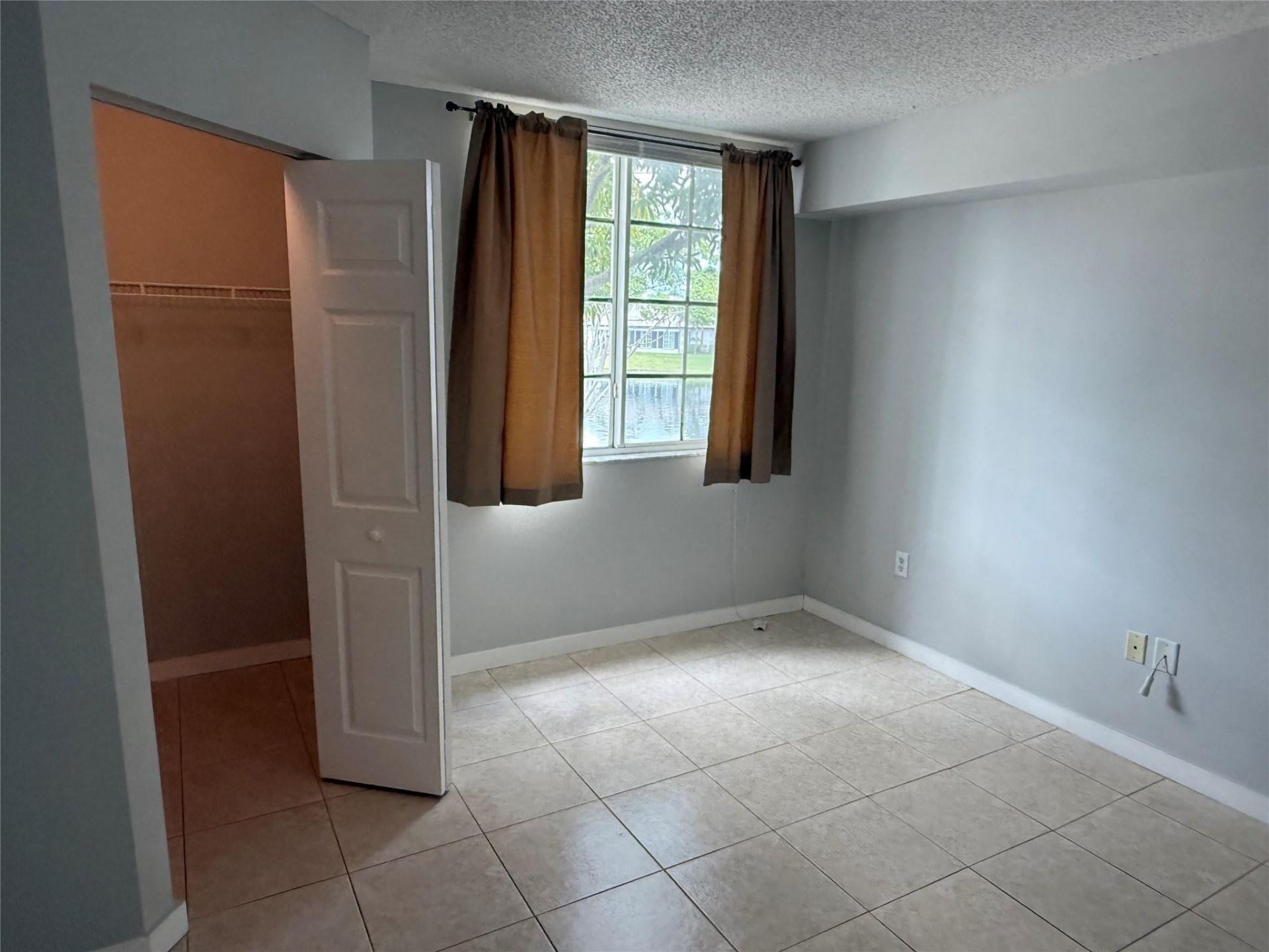 11165 SW 6th Street, Unit 204, Pembroke Pines, FL 33025 Photo