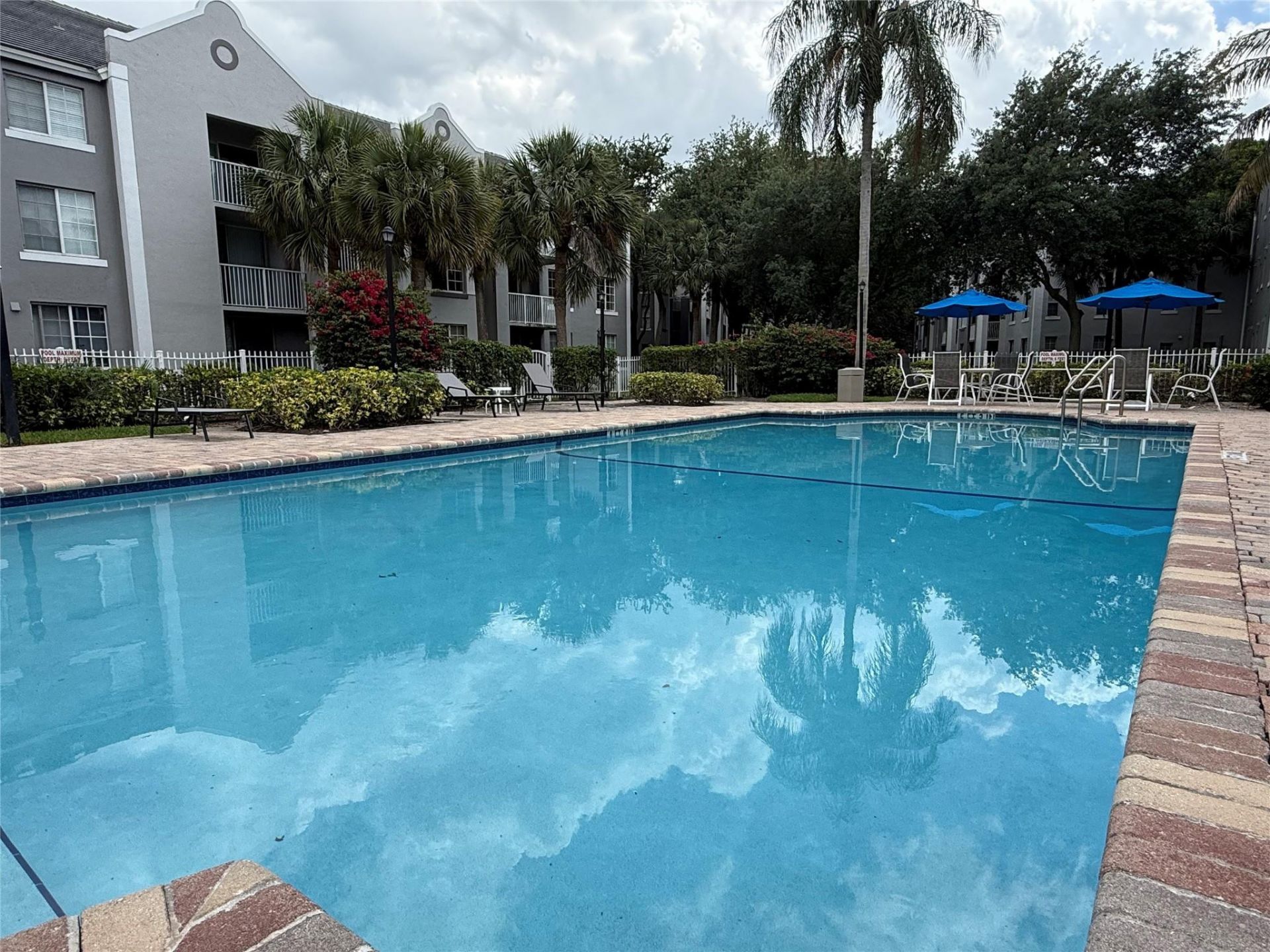 11165 SW 6th Street, Unit 204, Pembroke Pines, FL 33025 Photo