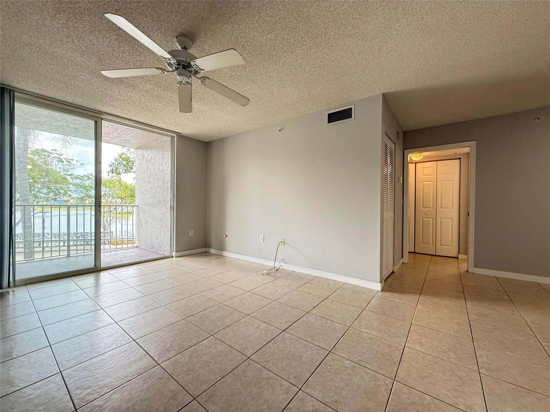 11165 SW 6th Street, Unit 204, Pembroke Pines, FL 33025 Photo