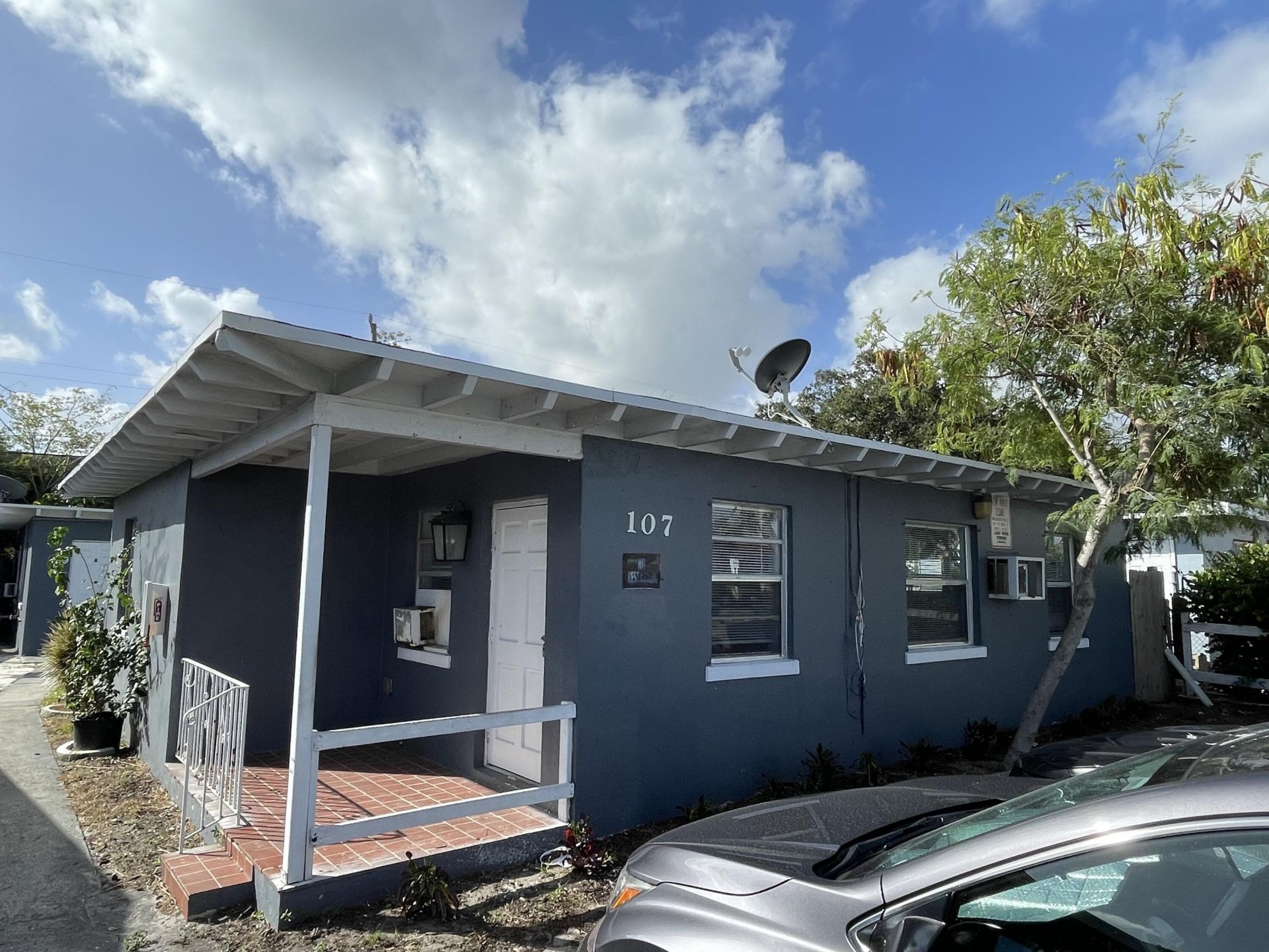 107 E 27th Street, Riviera Beach, FL 33404 Photo