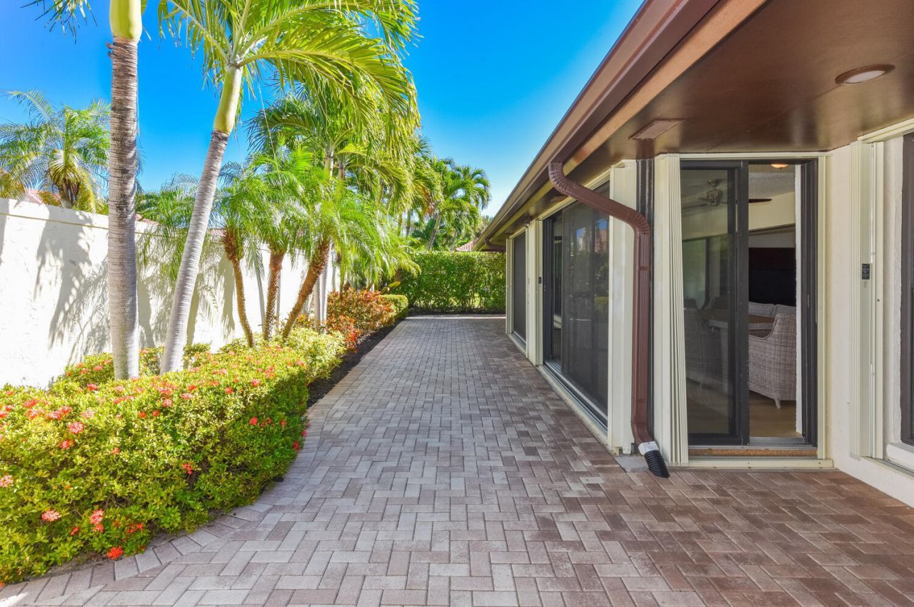 1469 VÃ­a Privada, Jupiter, FL 33477 Photo
